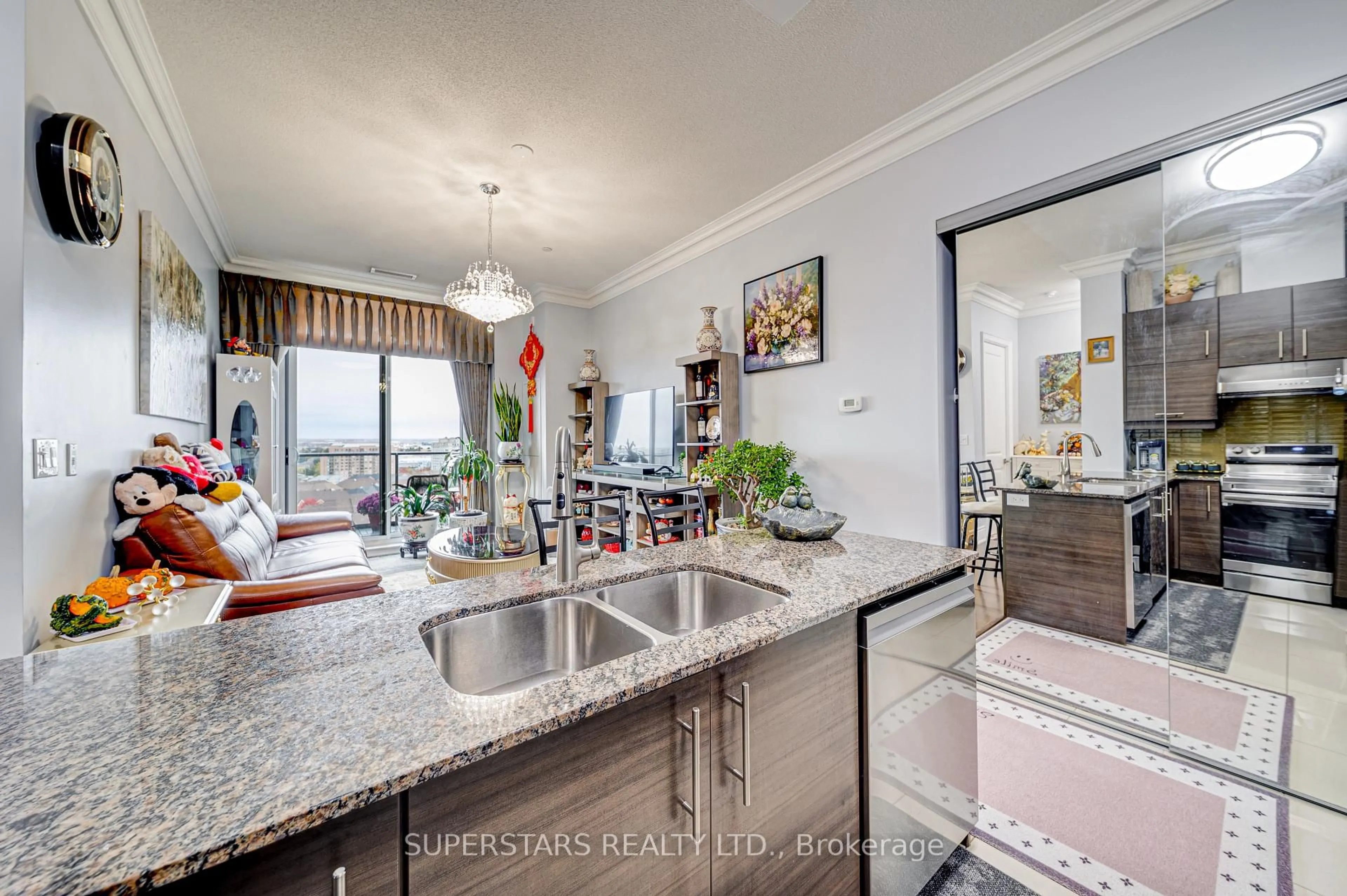 Open concept kitchen, unknown for 277 South Park Rd #PH12, Markham Ontario L3T 0B7