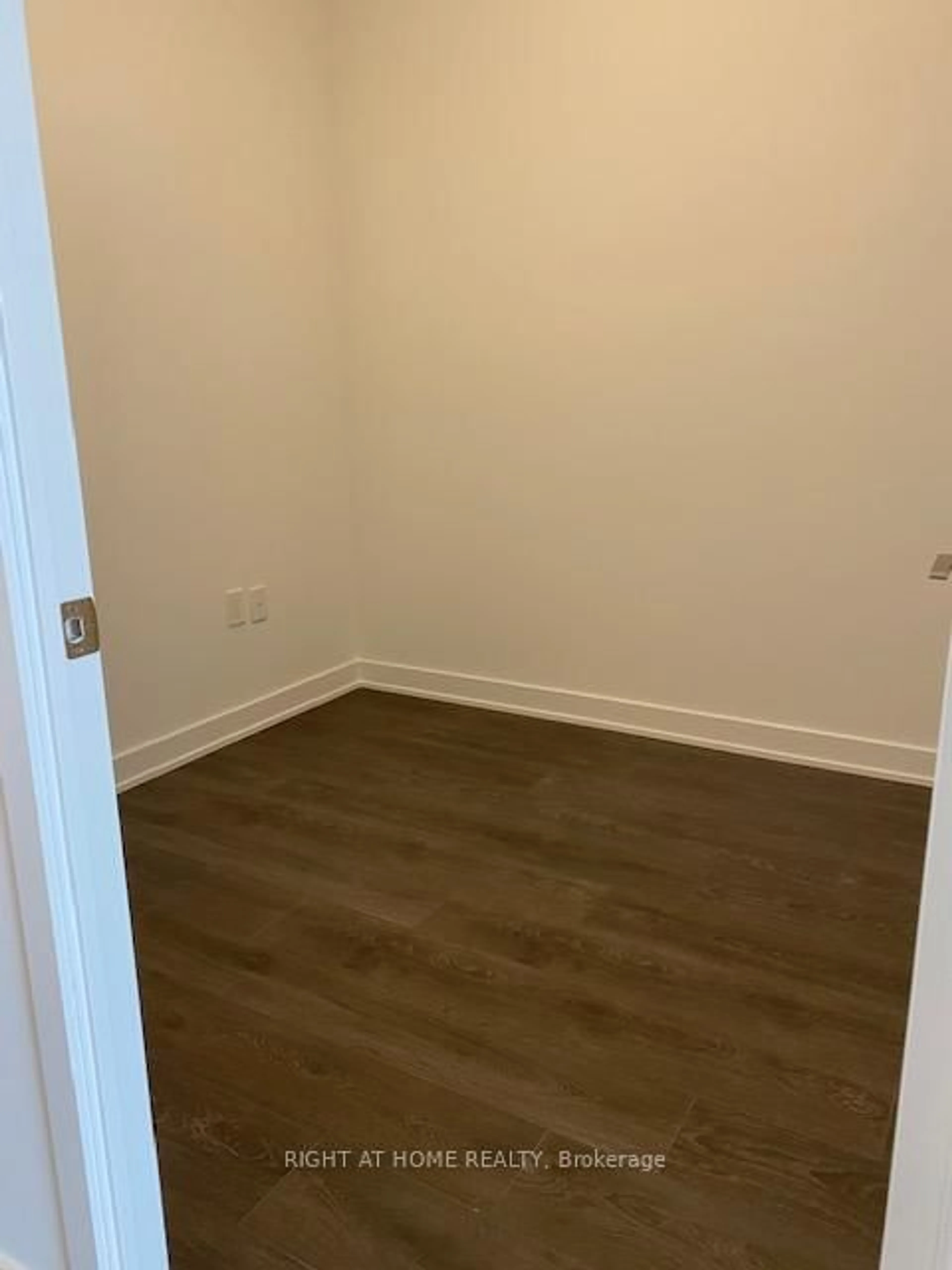 A pic of a room for 85 Oneida Cres #Lph01, Richmond Hill Ontario L4B 0A6
