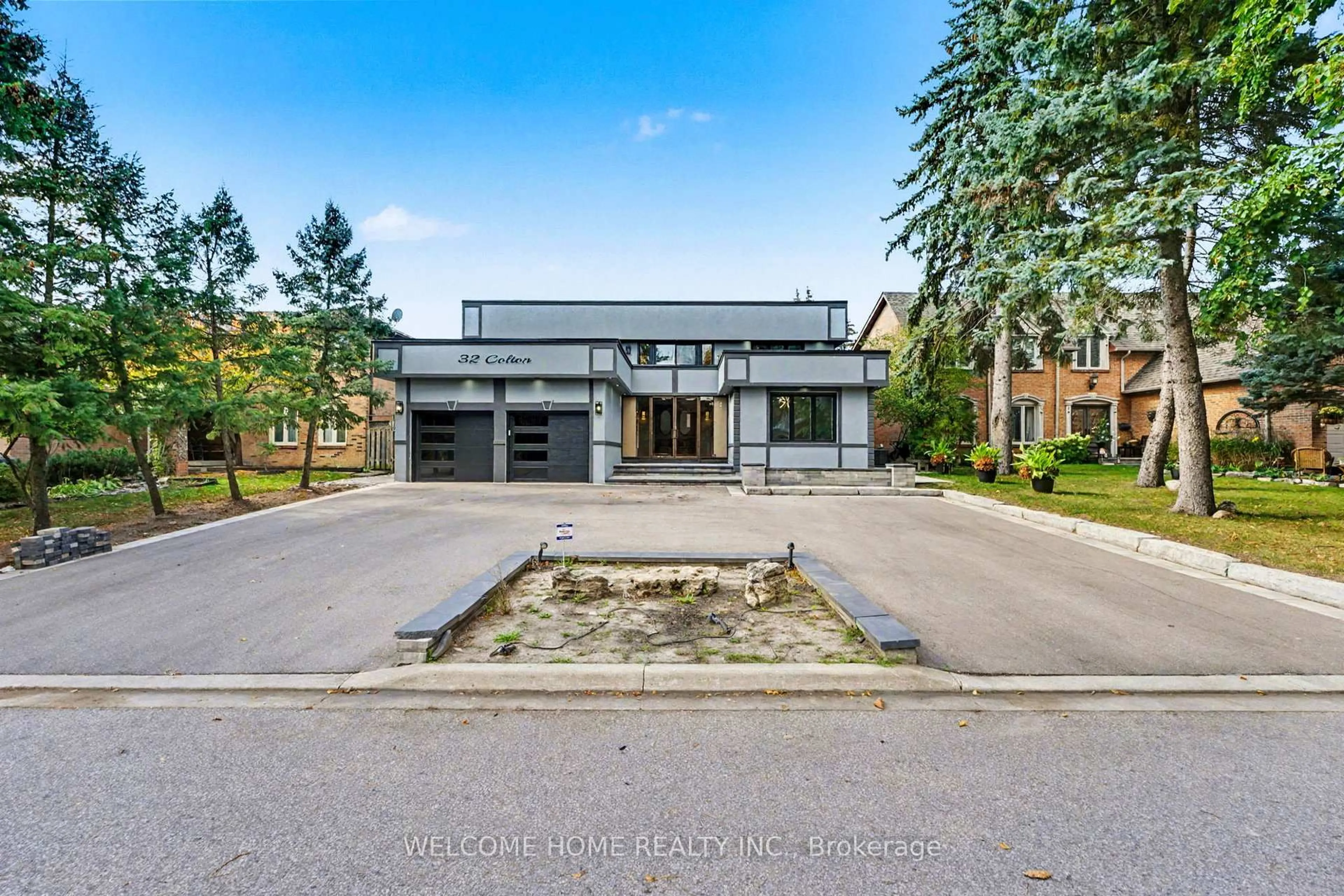 Unknown for 32 Colton Cres, Vaughan Ontario L4L 3L7