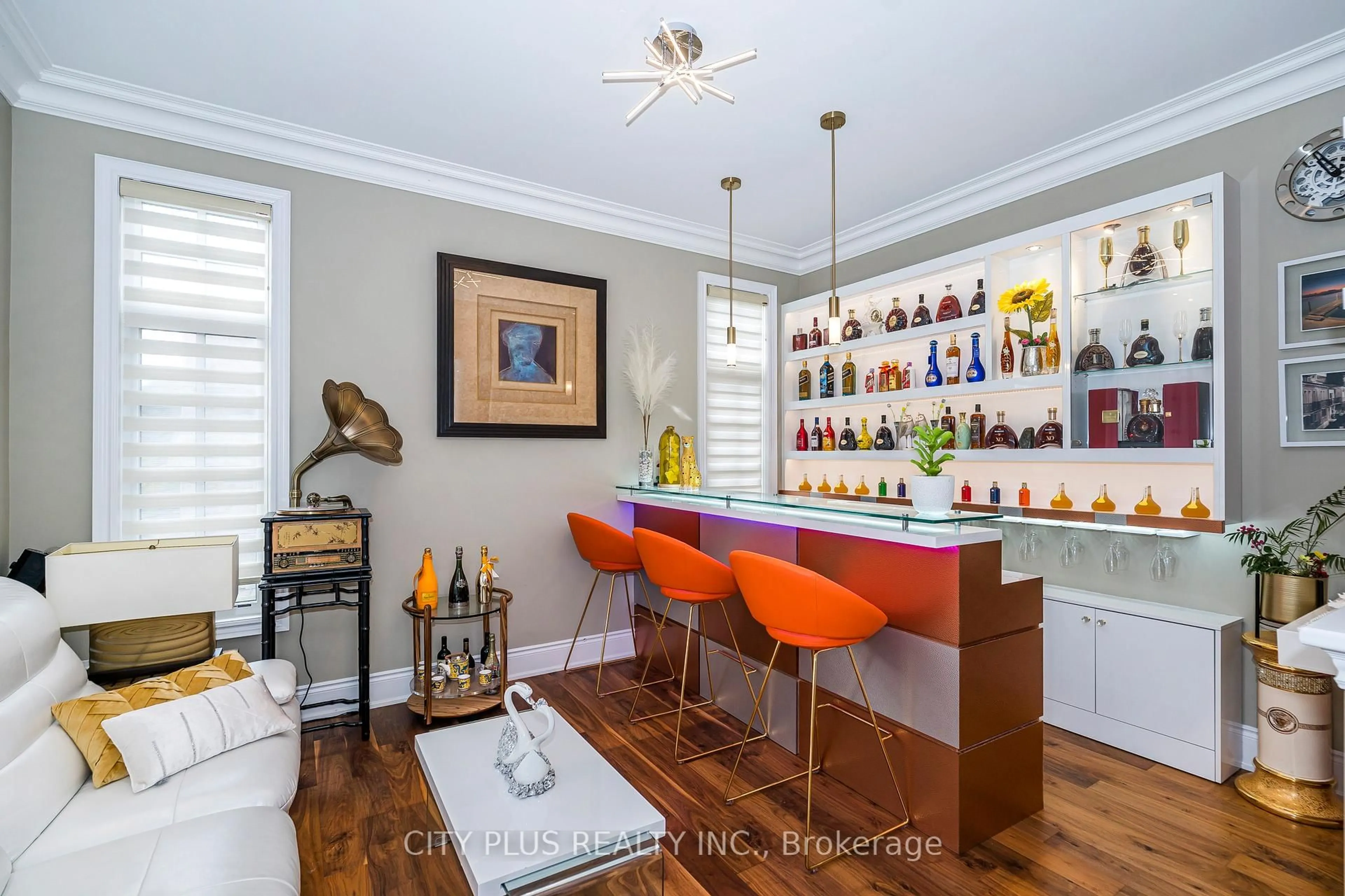Contemporary kitchen, unknown for 19 Royal County Down Cres, Markham Ontario L6C 0K1