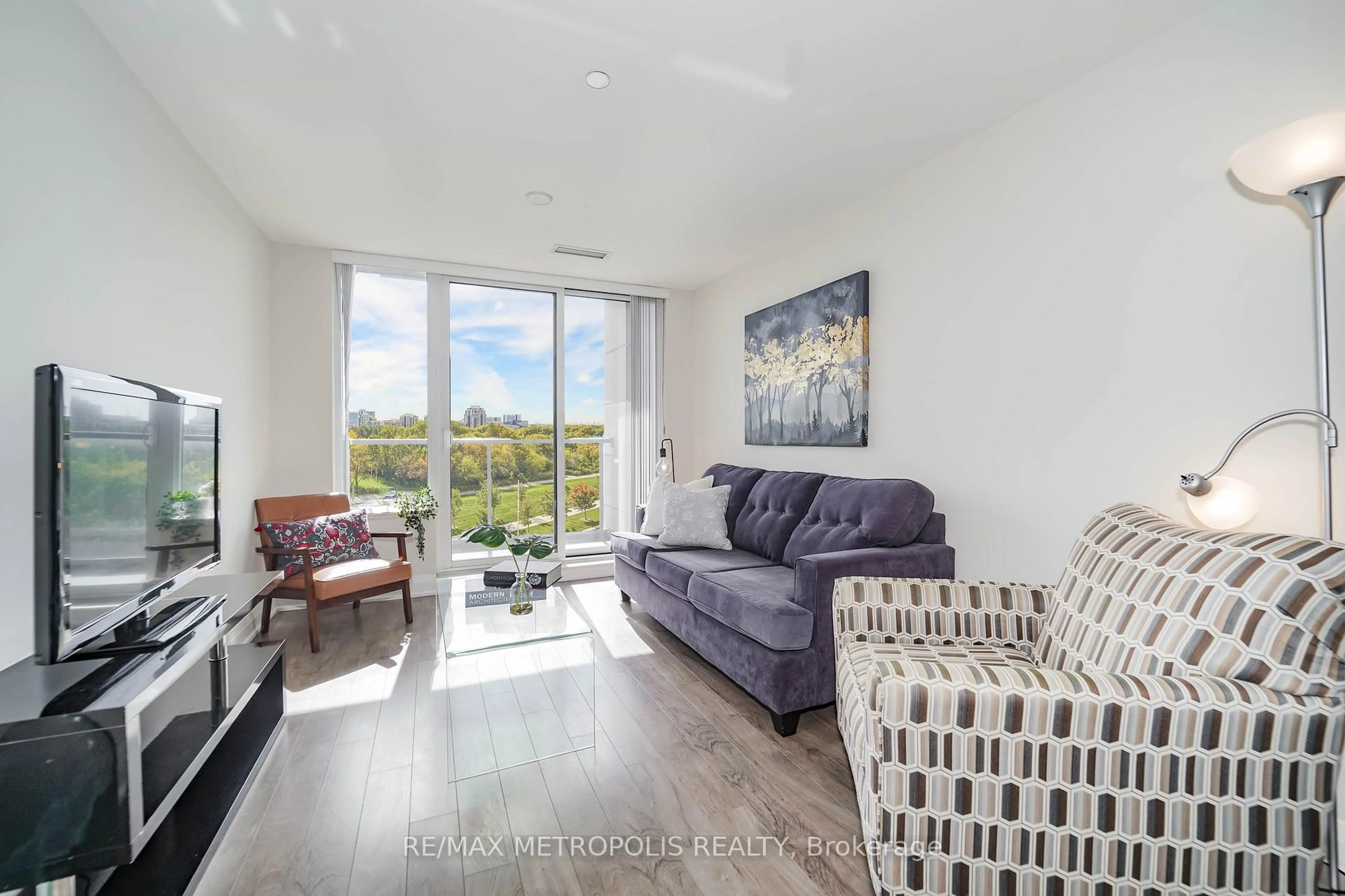 Living room with furniture, unknown for 18 Uptown Dr #819, Markham Ontario L3R 5M5
