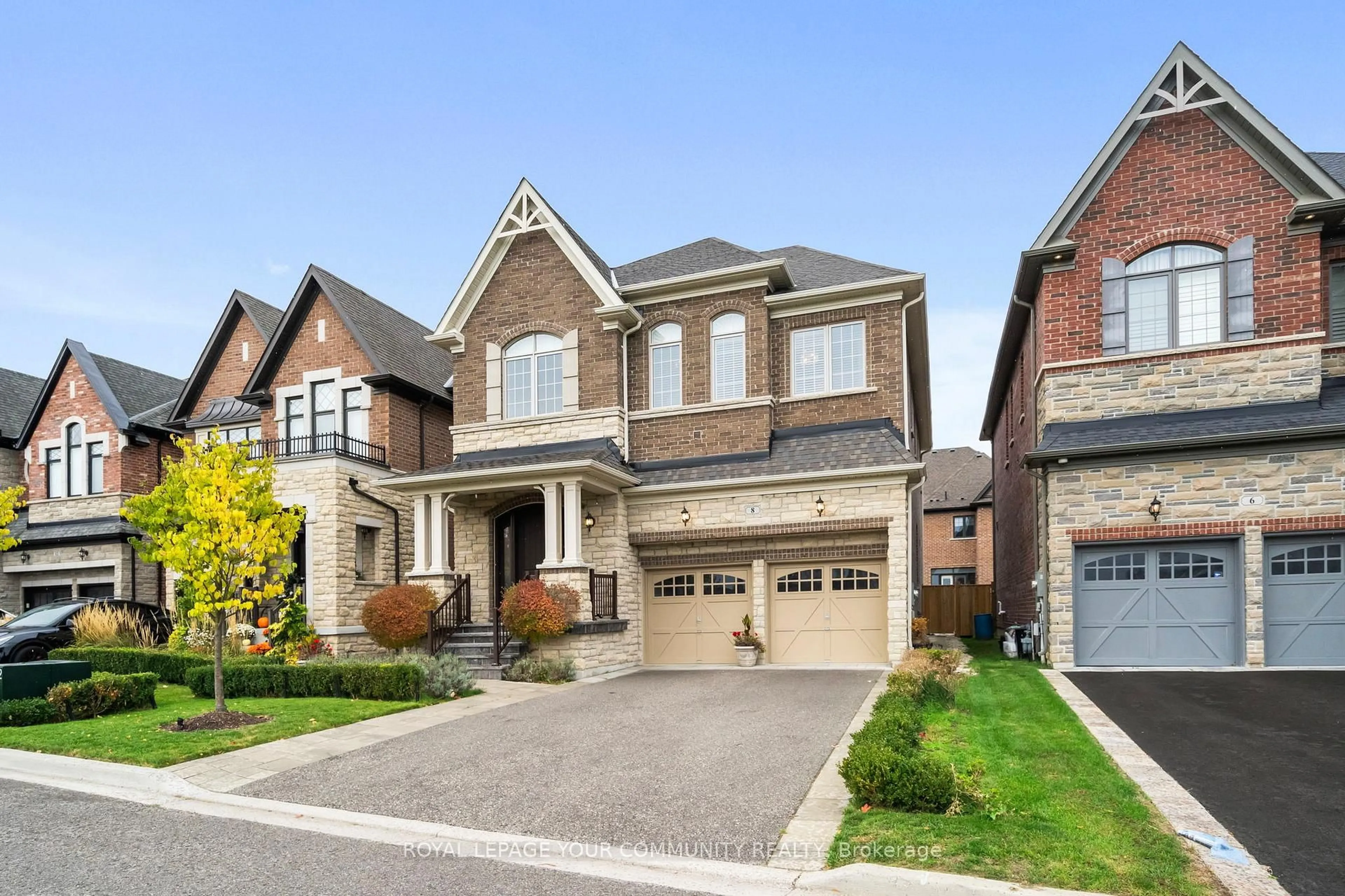 Home with brick exterior material, street for 8 King Blvd, King Ontario L7B 0P4