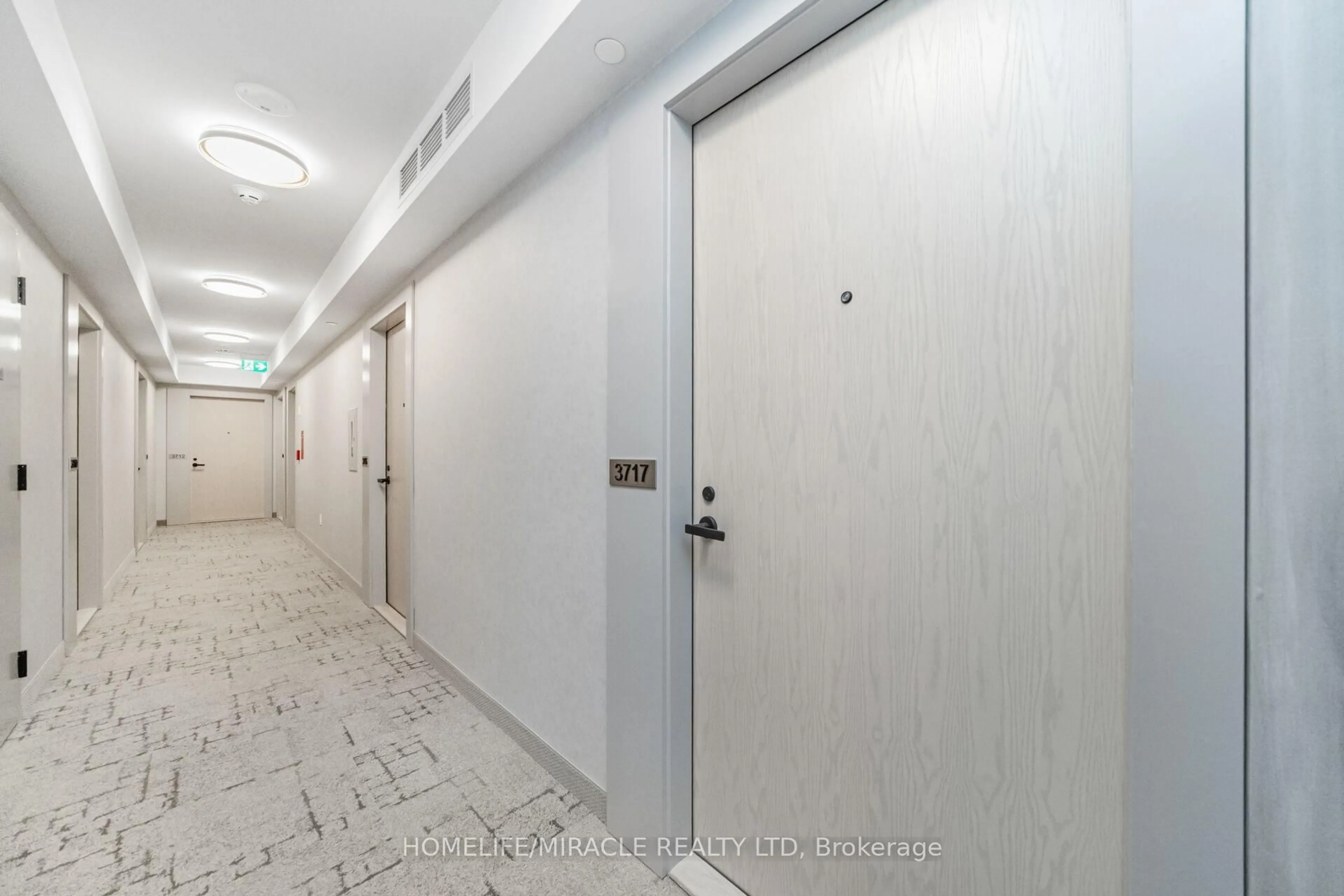 Unknown for 195 Commerce St #3717, Vaughan Ontario L4K 0P9