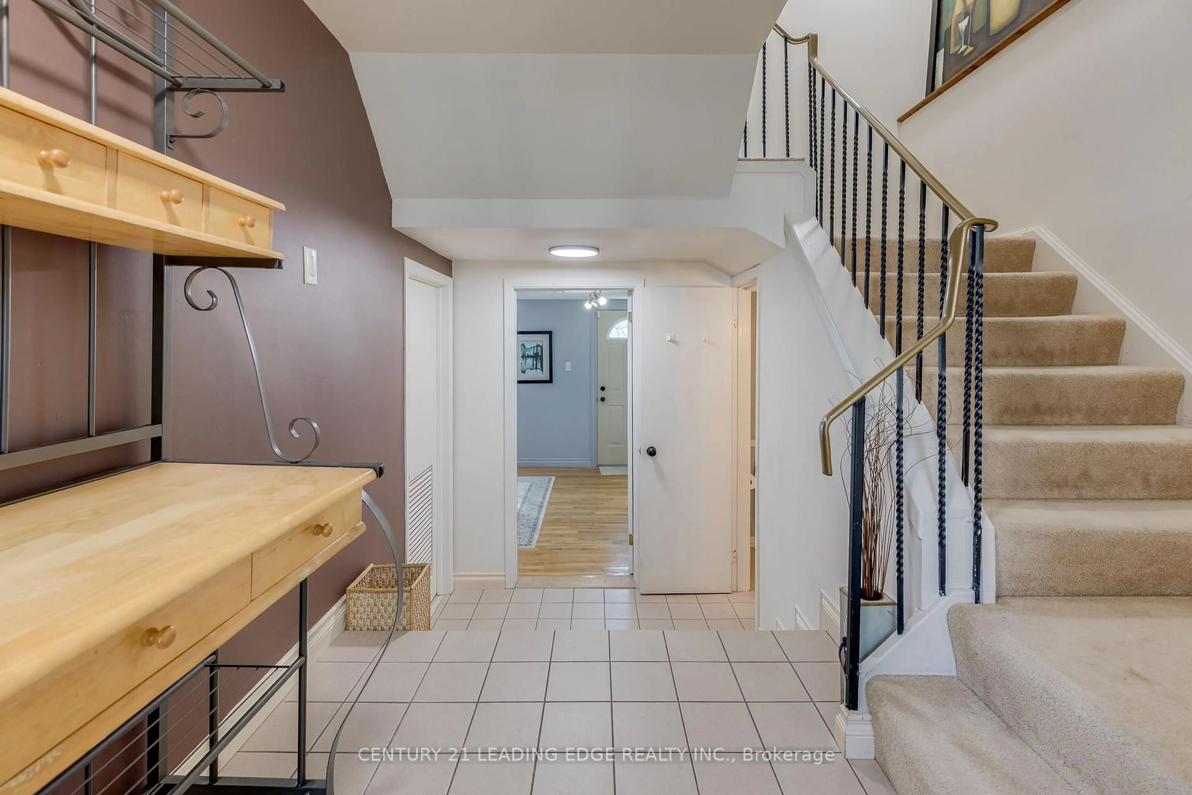 Unknown for 129 POPLAR Cres, Aurora Ontario L4G 3M4