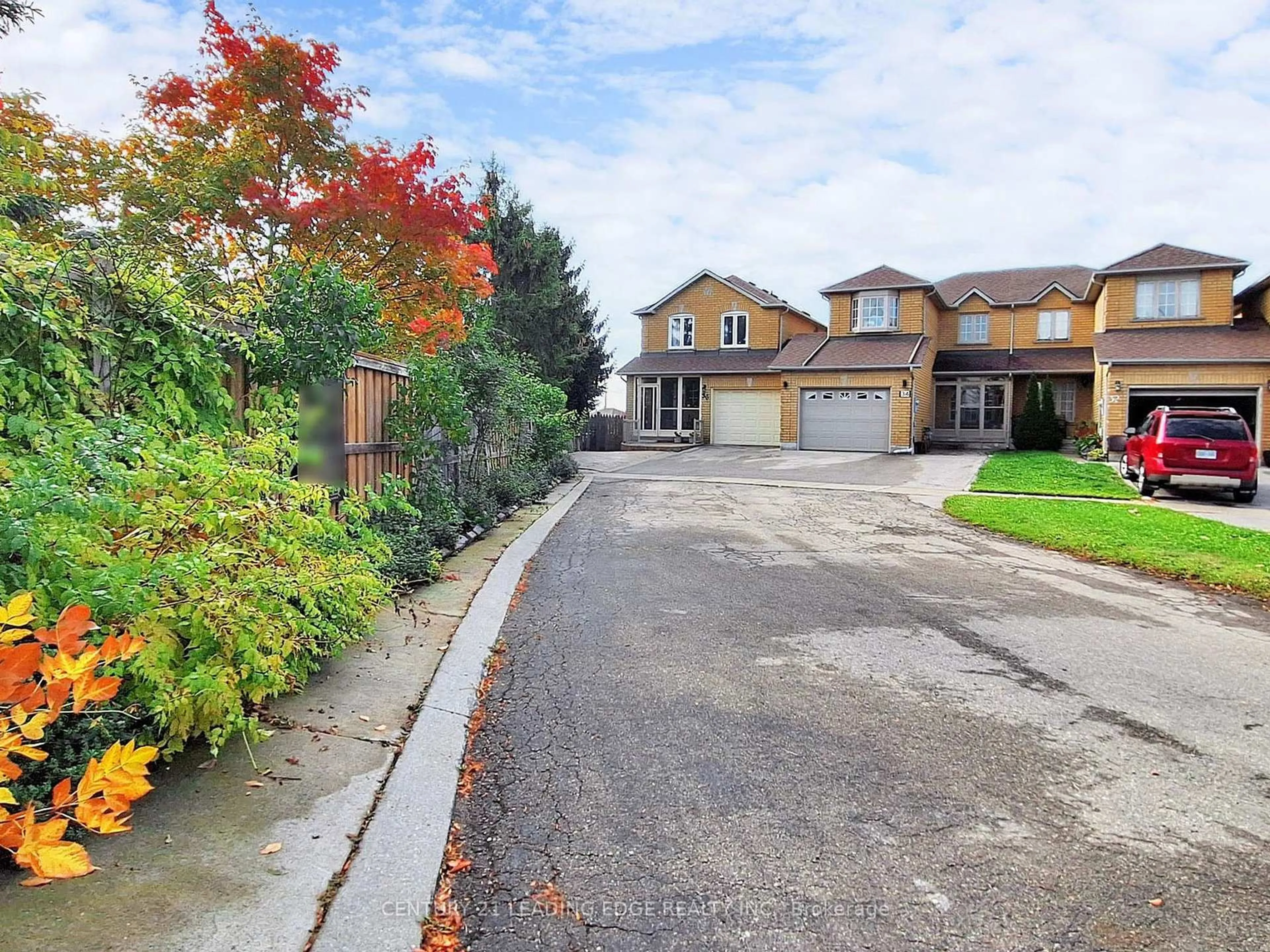 A pic from outside/outdoor area/front of a property/back of a property/a pic from drone, street for 36 Opera Pl, Vaughan Ontario L4L 8Y8