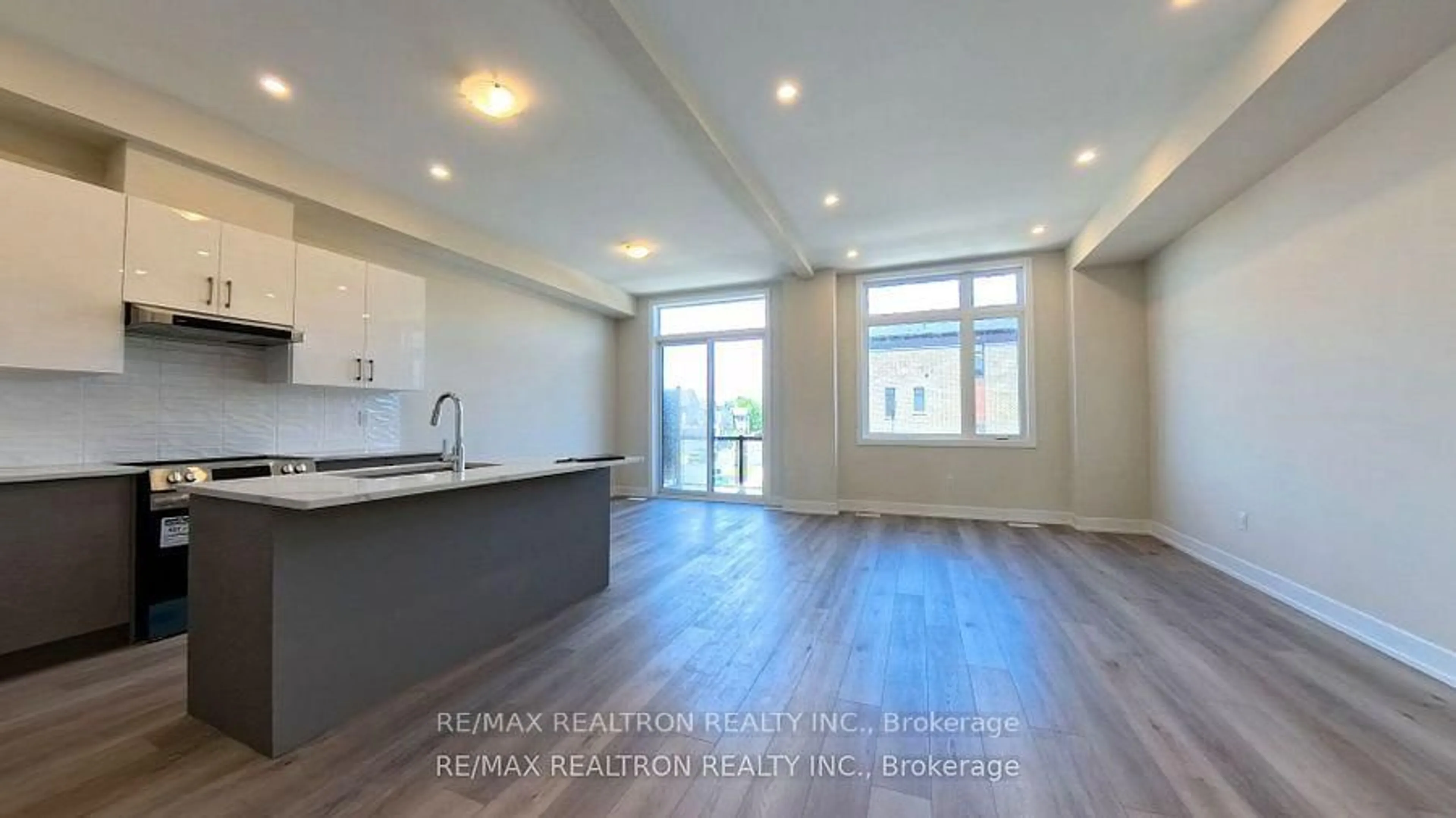 Open concept kitchen, unknown for 344 King Rd, Richmond Hill Ontario L4E 1N5
