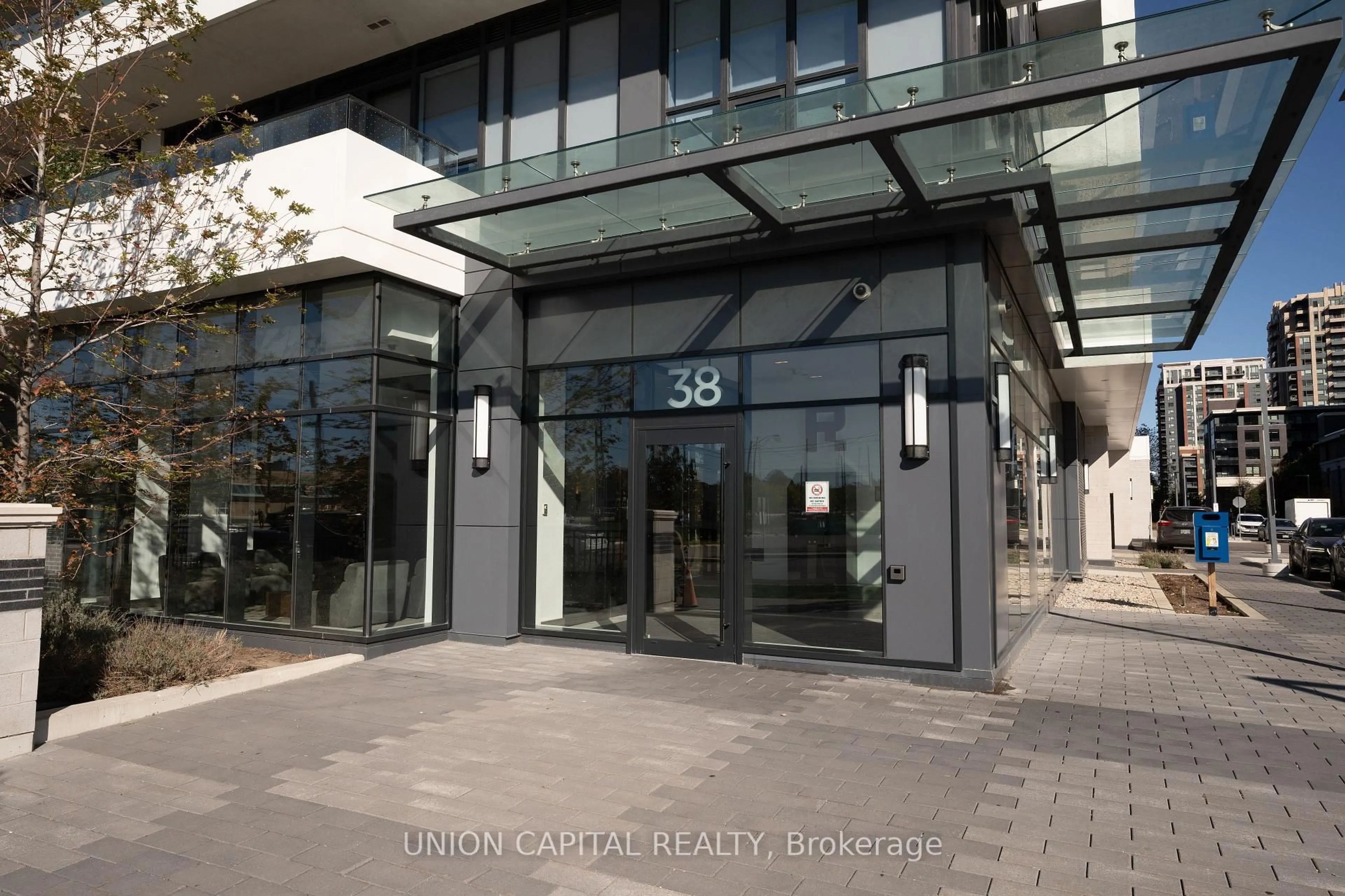 Indoor foyer for 38 Water Walk Dr #509, Markham Ontario L3R 6M8