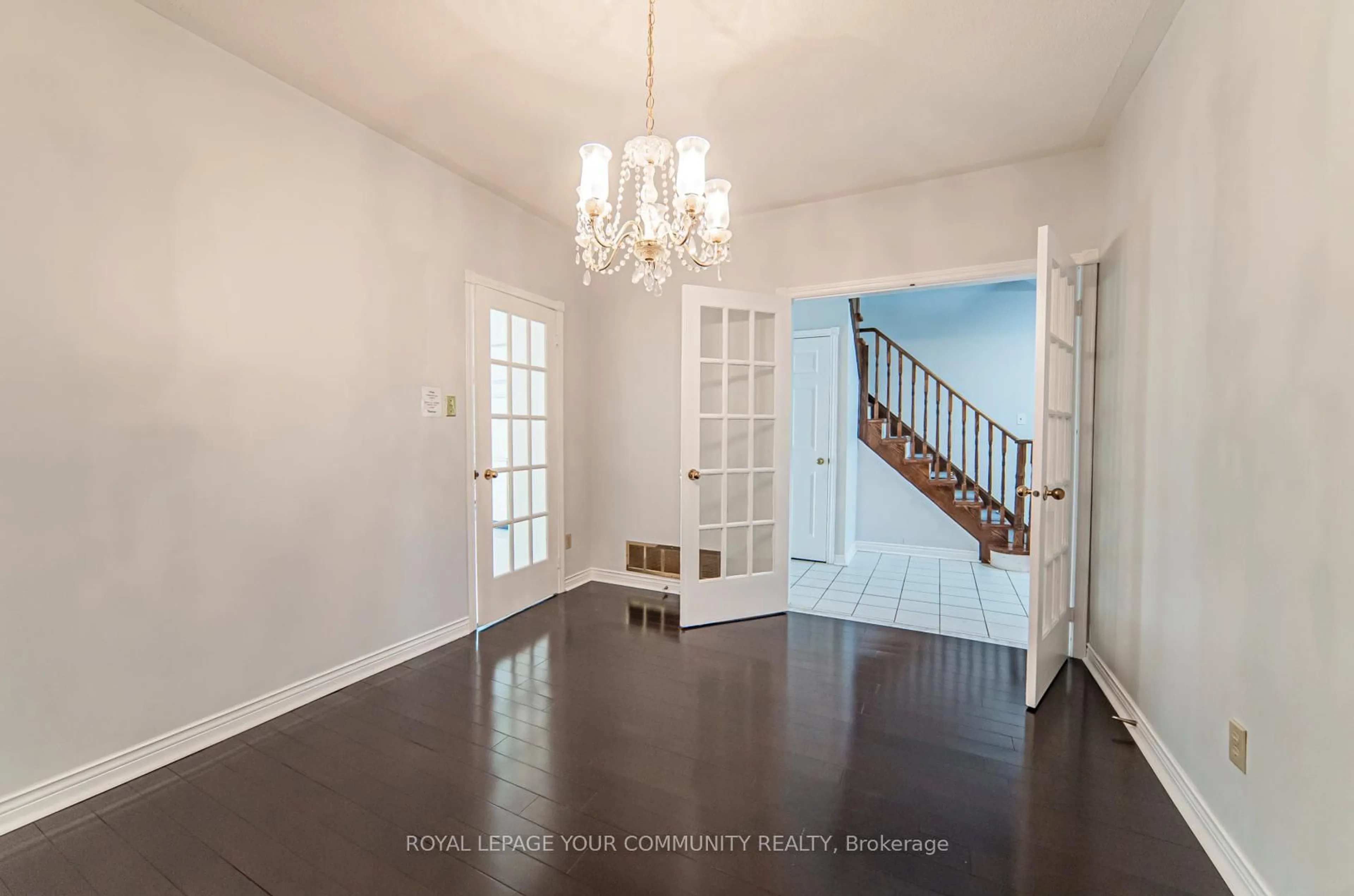 Indoor entryway for 147 John Button Blvd, Markham Ontario L3R 9G2