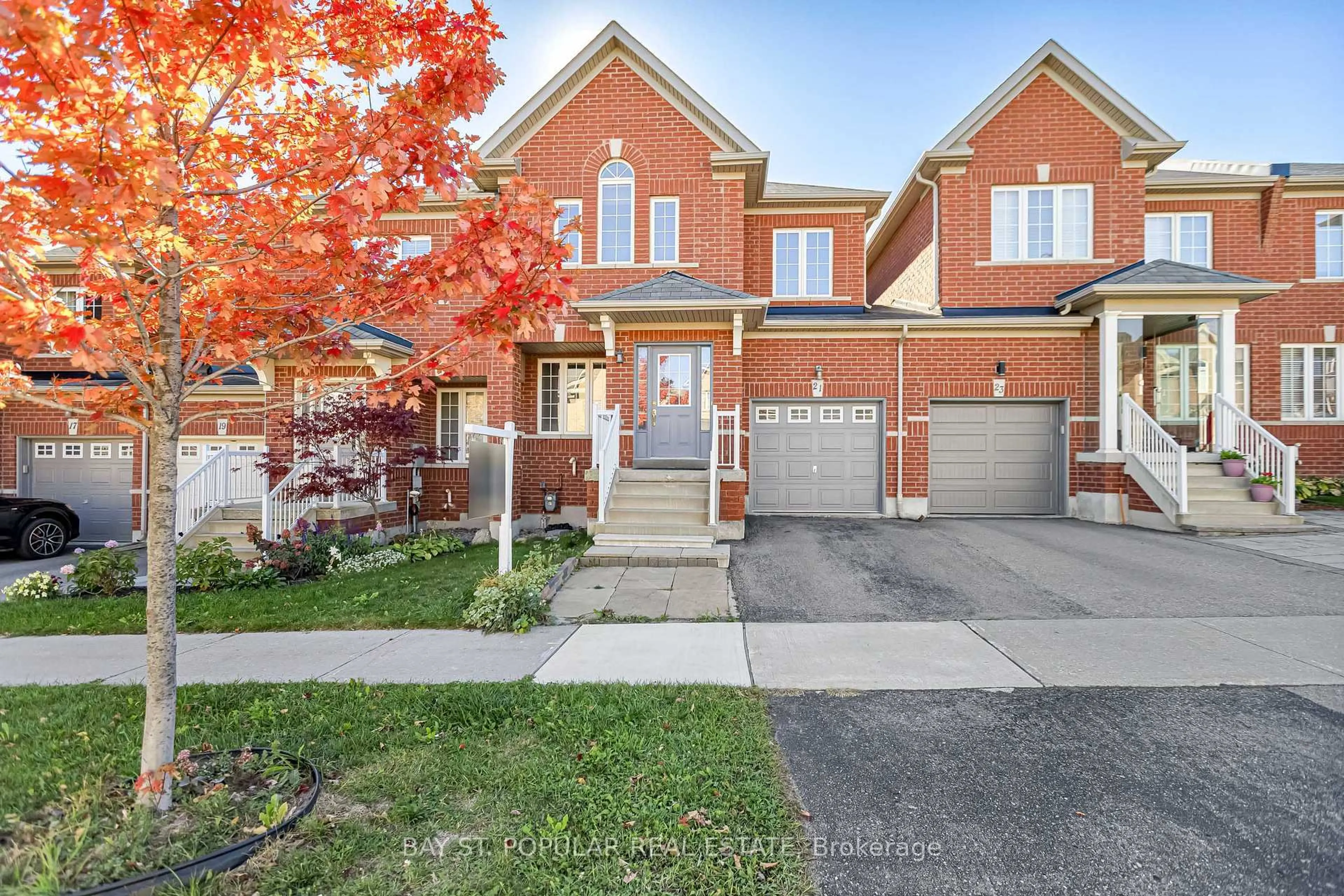 Home with brick exterior material, street for 21 Westcliffe Cres, Richmond Hill Ontario L4E 0S1