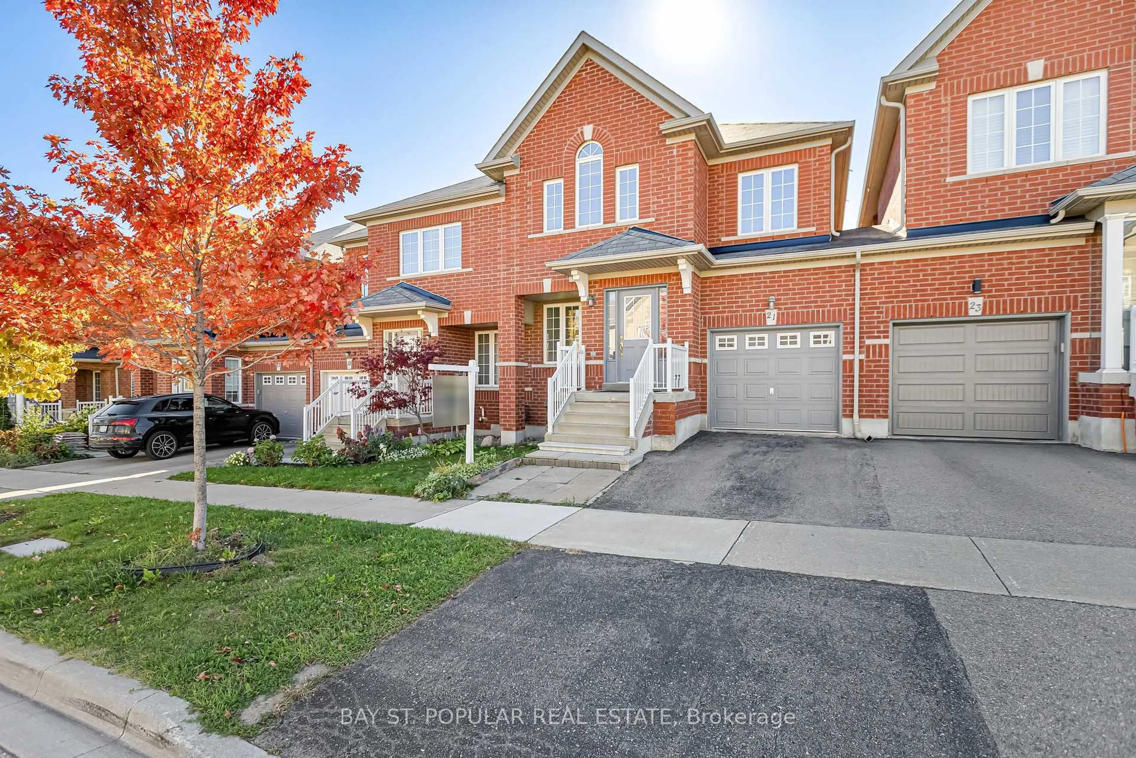 Home with brick exterior material, street for 21 Westcliffe Cres, Richmond Hill Ontario L4E 0S1