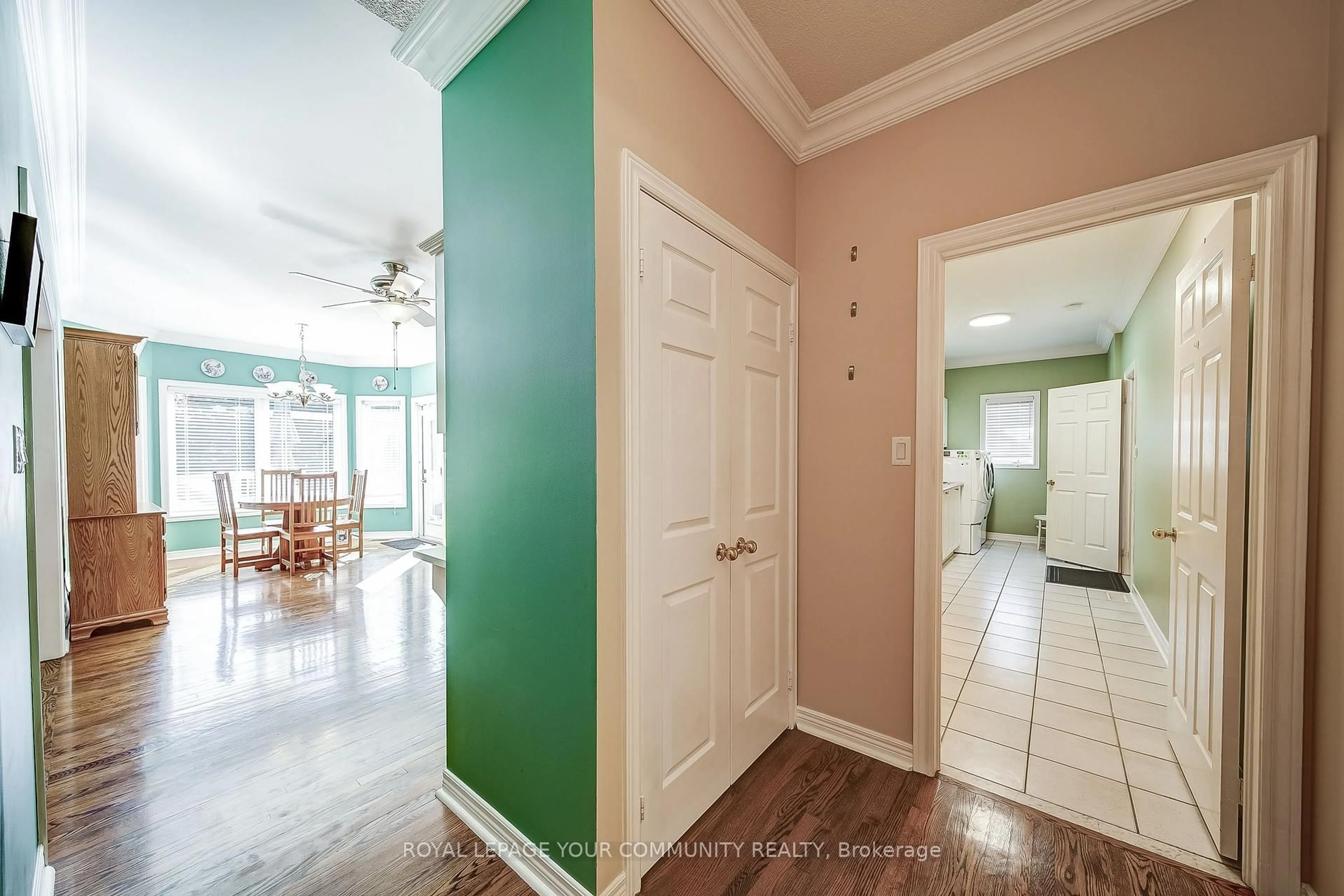 Indoor entryway for 53 David Willson Tr, East Gwillimbury Ontario L0G 1V0