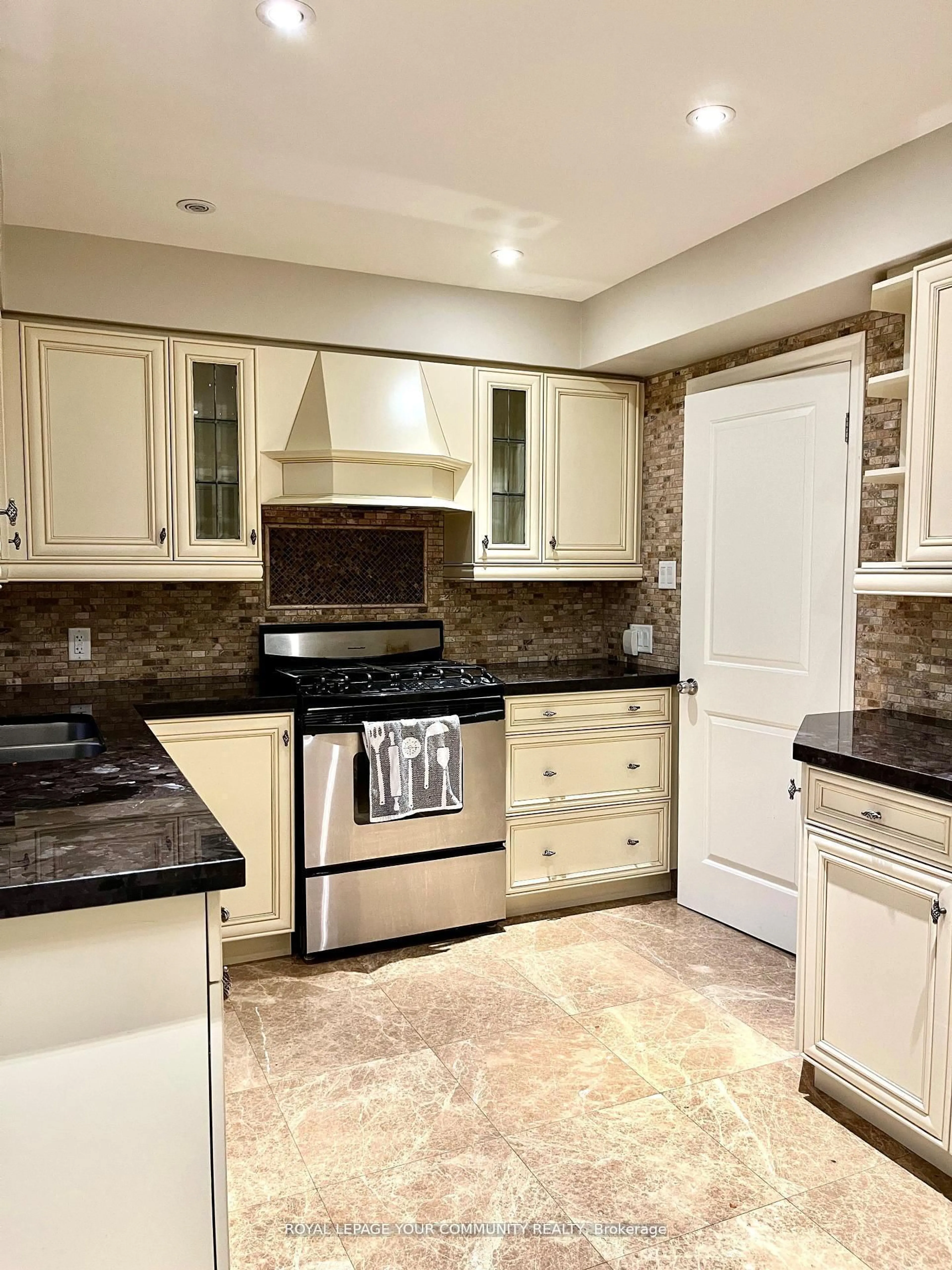 Unknown for 134 James St, King Ontario L7B 1J6