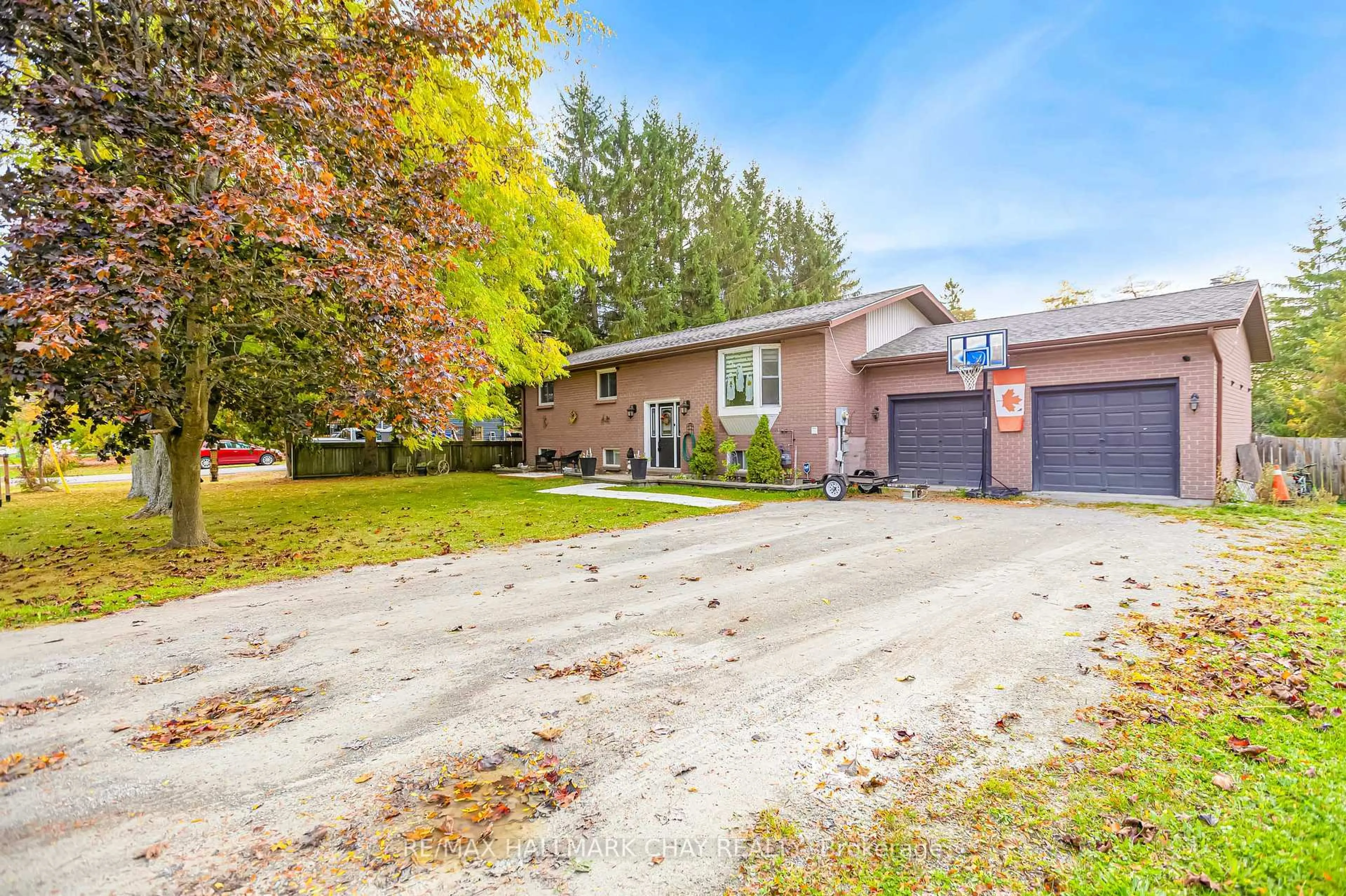 A pic from outside/outdoor area/front of a property/back of a property/a pic from drone, street for 20 Howard Ave, Brock Ontario L0K 1A0