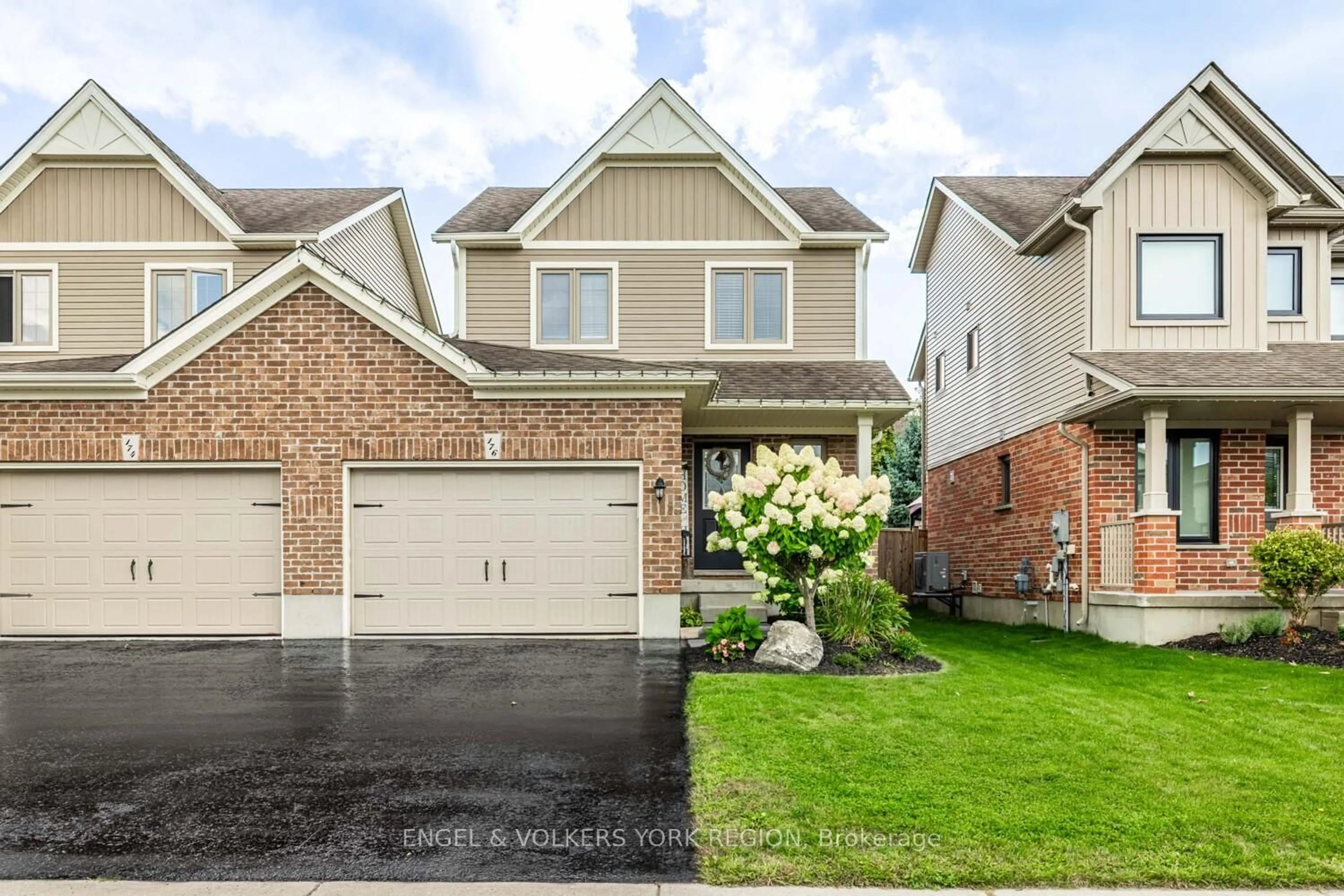 Home with brick exterior material, street for 176 Banting Cres, Essa Ontario L3W 0P3