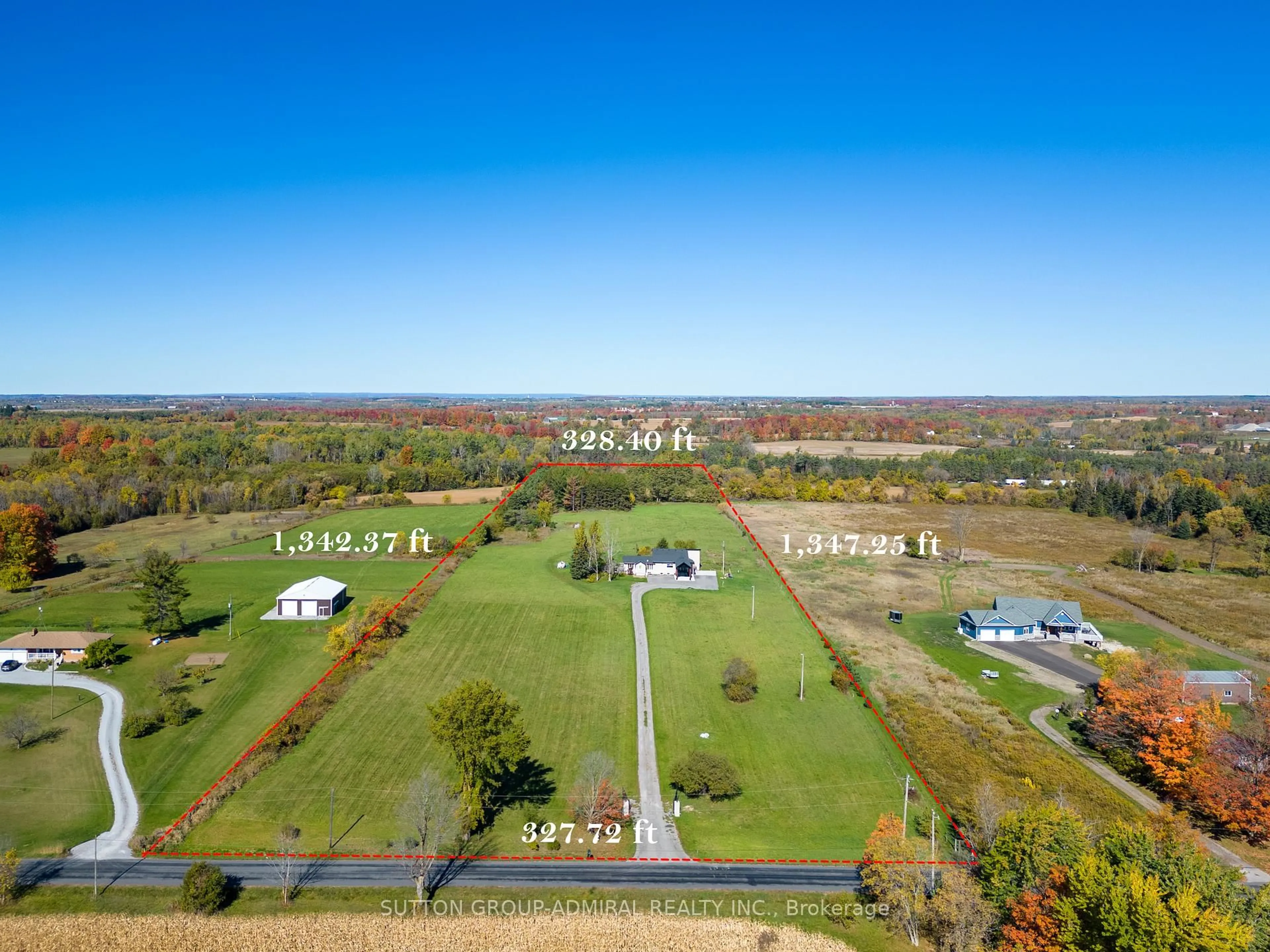 A pic from outside/outdoor area/front of a property/back of a property/a pic from drone, water/lake/river/ocean view for 3498 Boag Rd, East Gwillimbury Ontario L0G 1R0