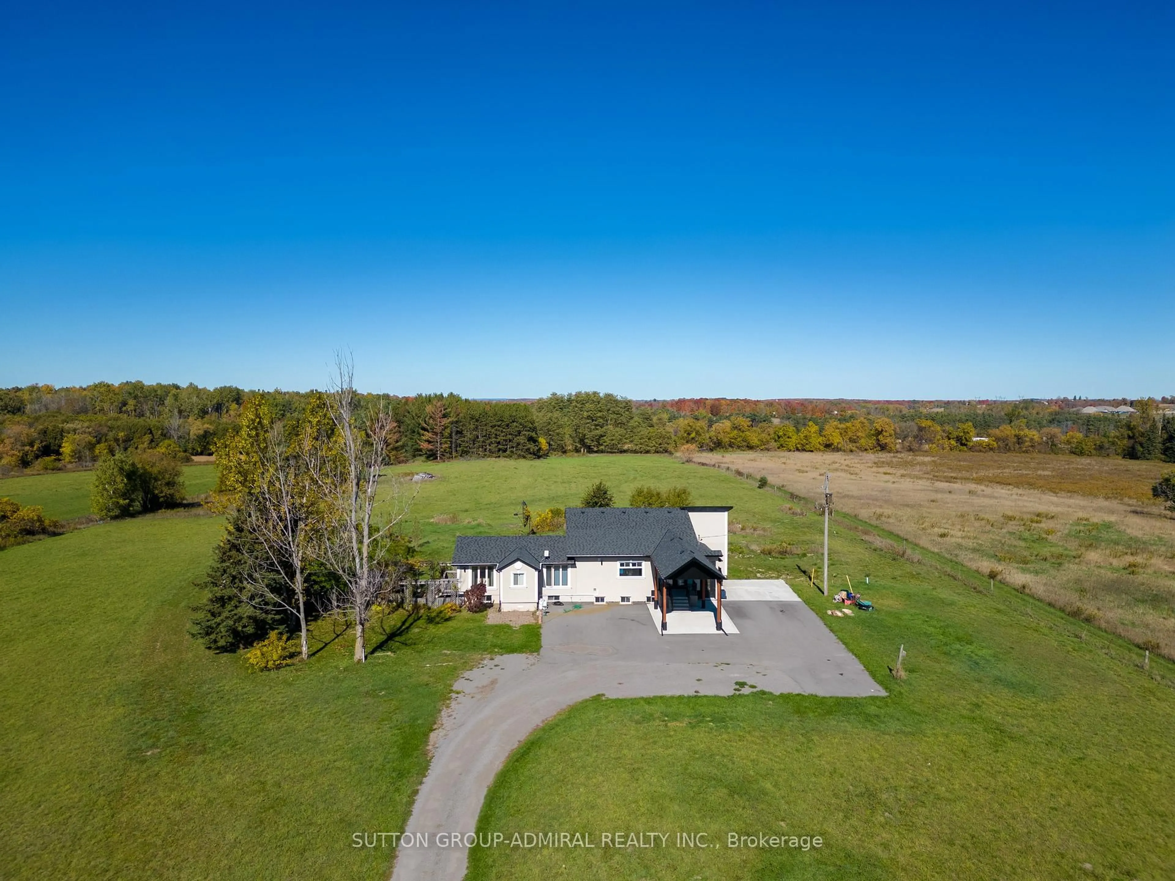 A pic from outside/outdoor area/front of a property/back of a property/a pic from drone, water/lake/river/ocean view for 3498 Boag Rd, East Gwillimbury Ontario L0G 1R0