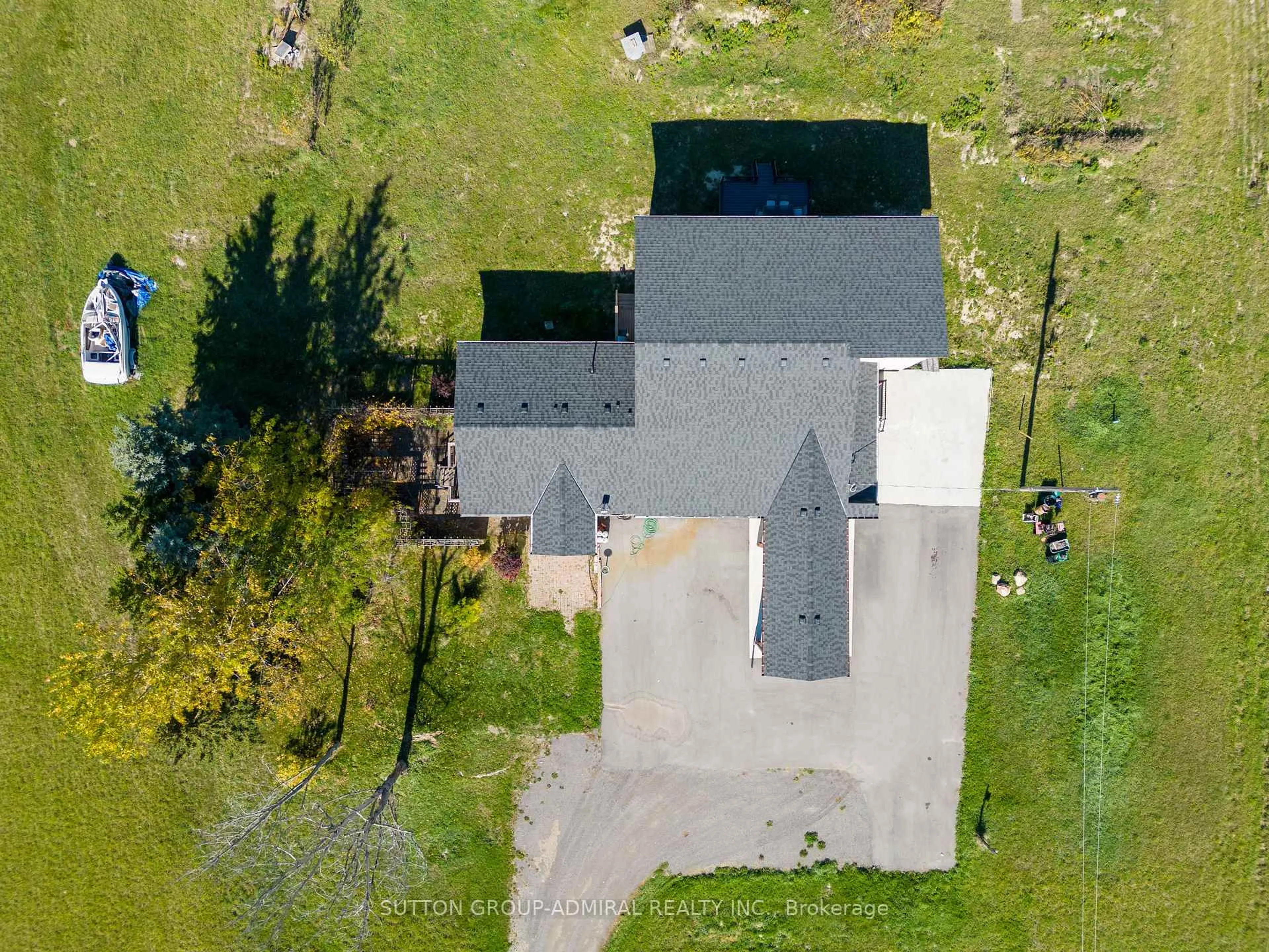A pic from outside/outdoor area/front of a property/back of a property/a pic from drone, street for 3498 Boag Rd, East Gwillimbury Ontario L0G 1R0