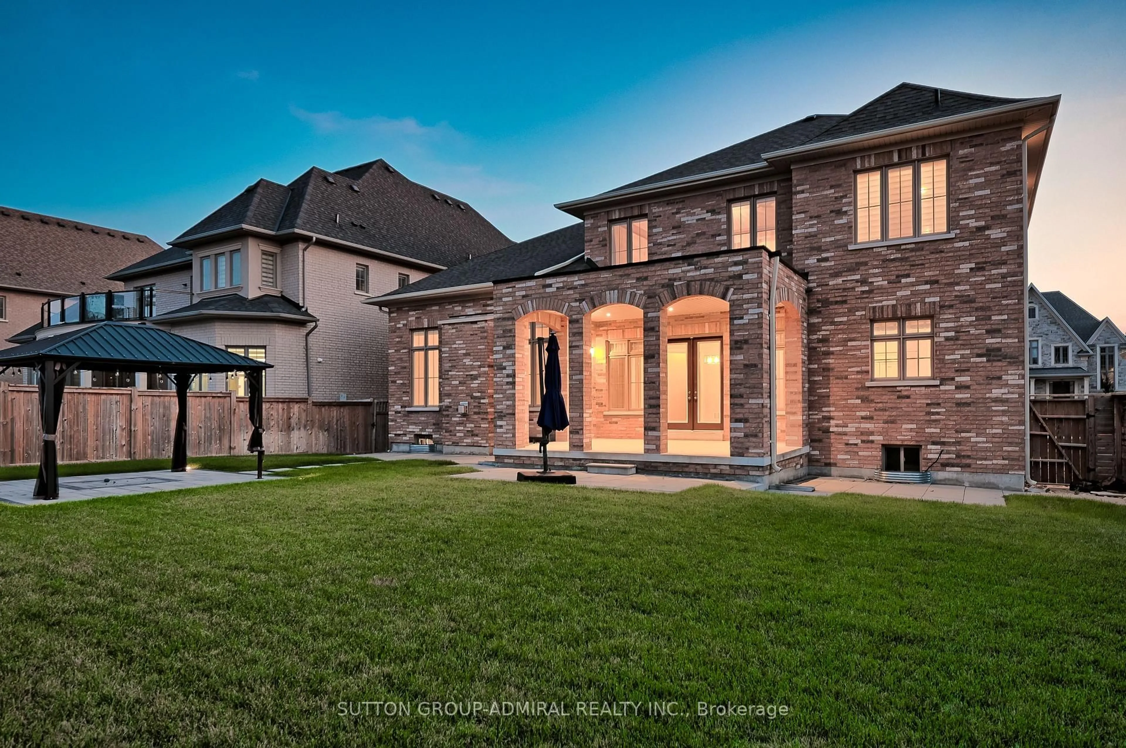 Home with brick exterior material, unknown for 7 Kinghorn Rd, King Ontario L7B 0M8