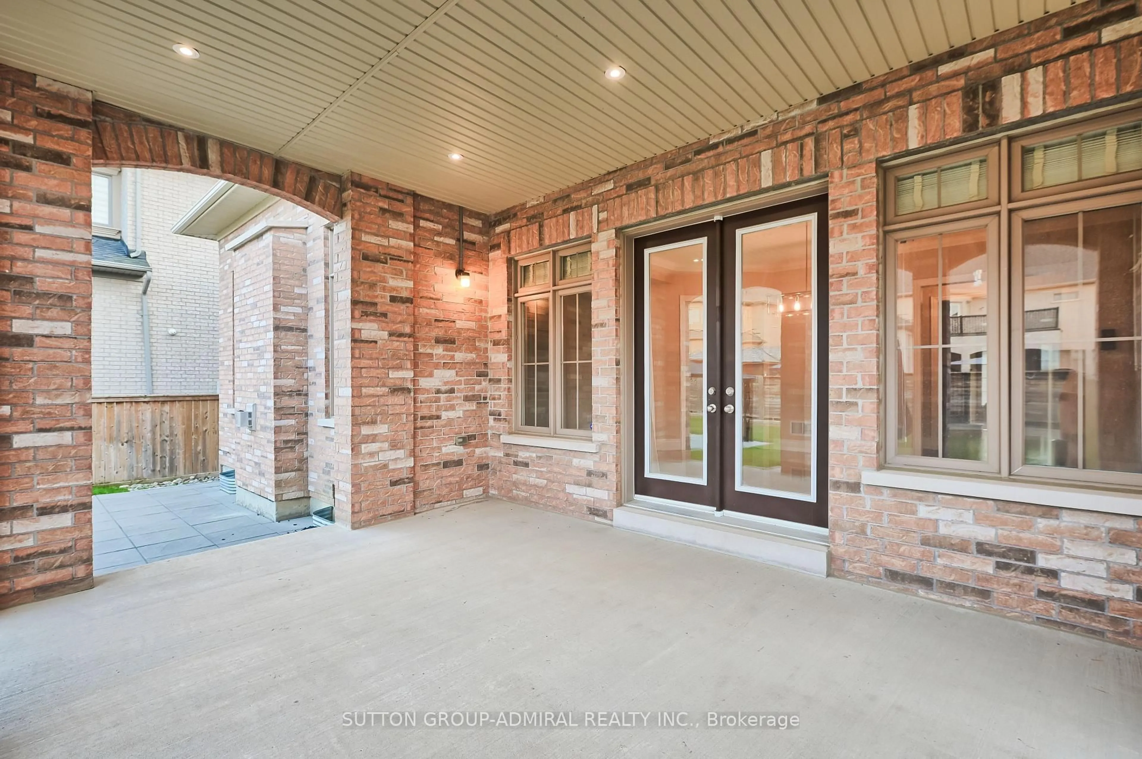 Unknown for 7 Kinghorn Rd, King Ontario L7B 0M8