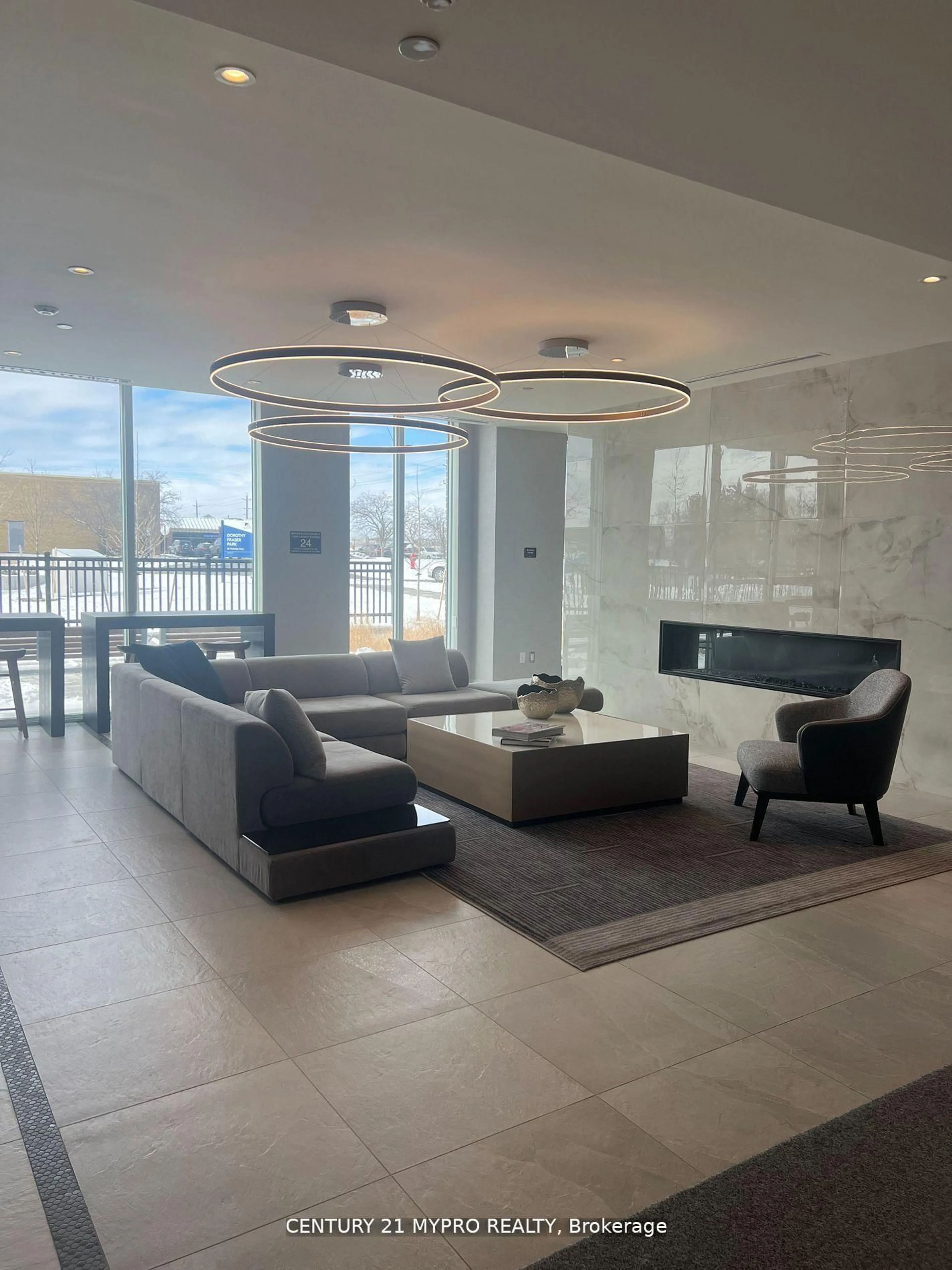 Lobby for 185 Deerfield Rd #311, Newmarket Ontario L3Y 0G7