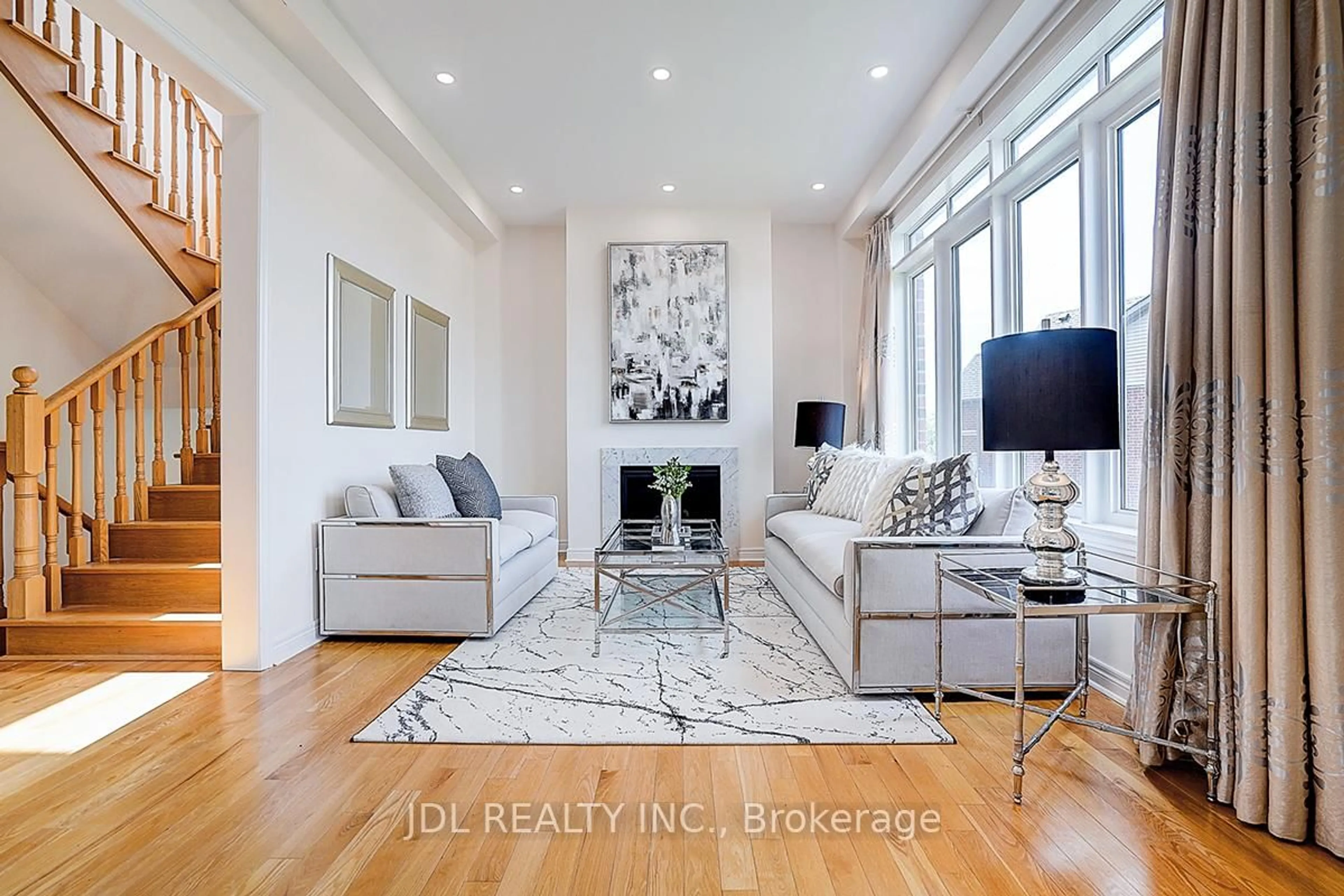 Living room with furniture, unknown for 10 Caine St, Richmond Hill Ontario L4S 0H2