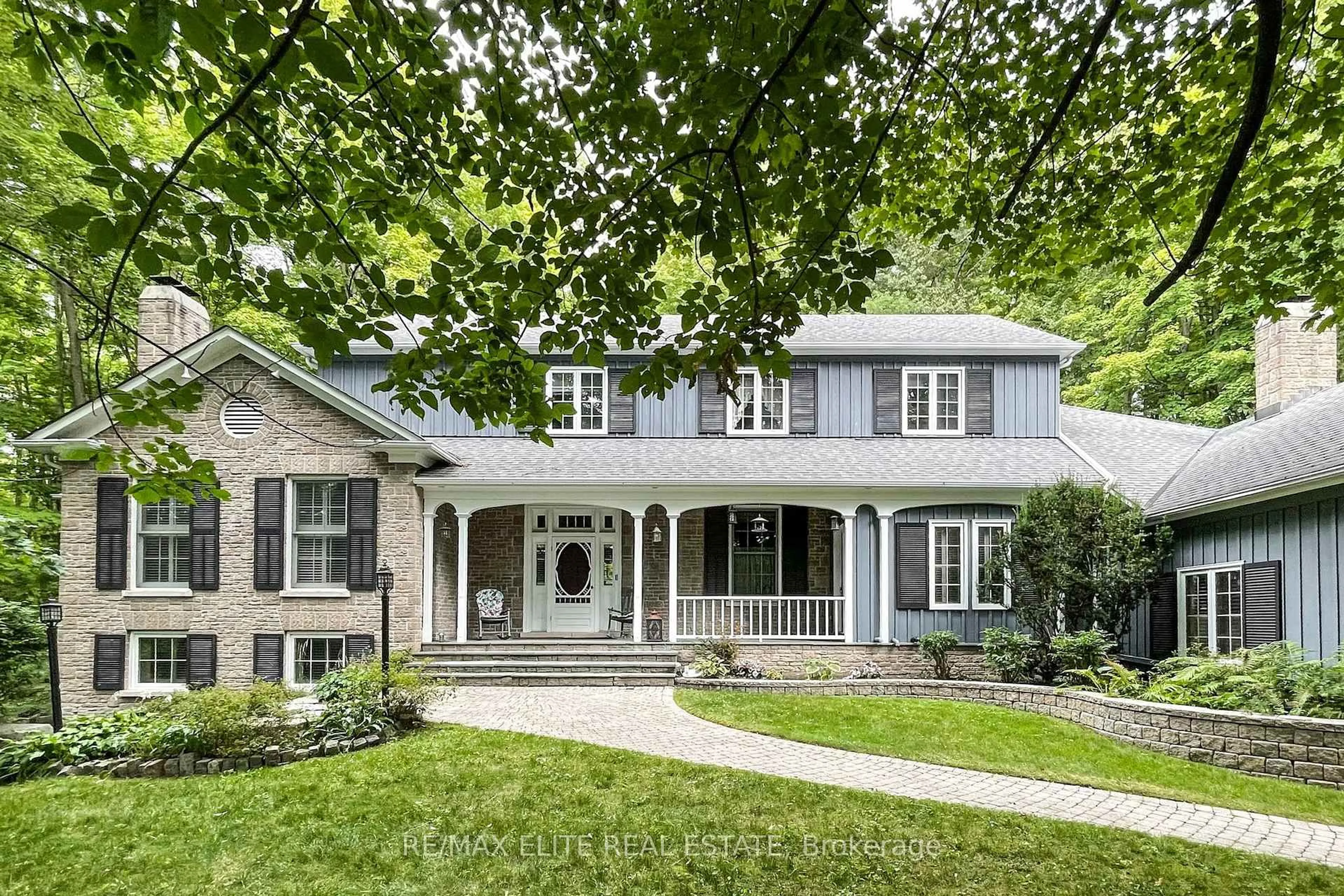 Home with brick exterior material, street for 18 Blue Ridge Tr, Whitchurch-Stouffville Ontario L3Y 4W1