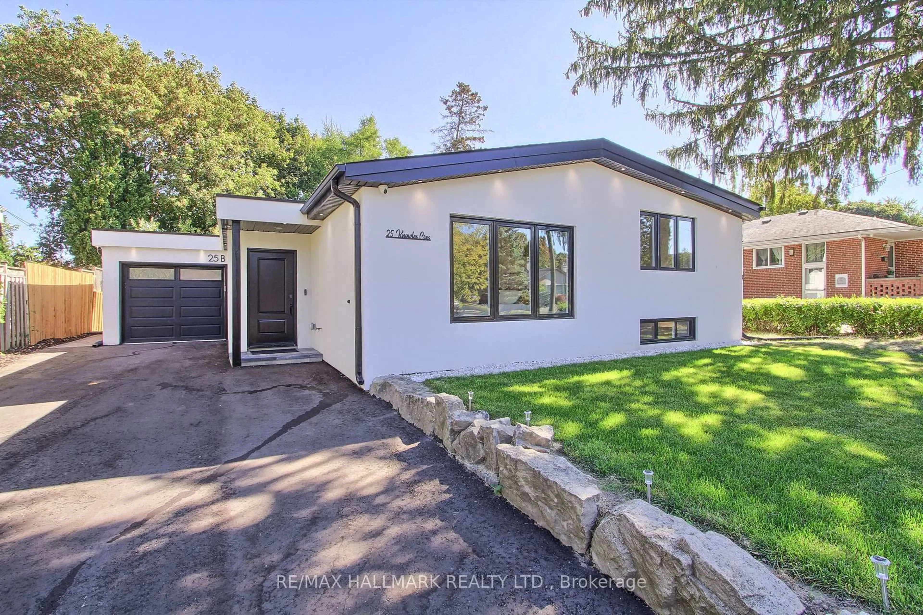 Unknown for 25 Knowles Cres, Aurora Ontario L4G 1Z6