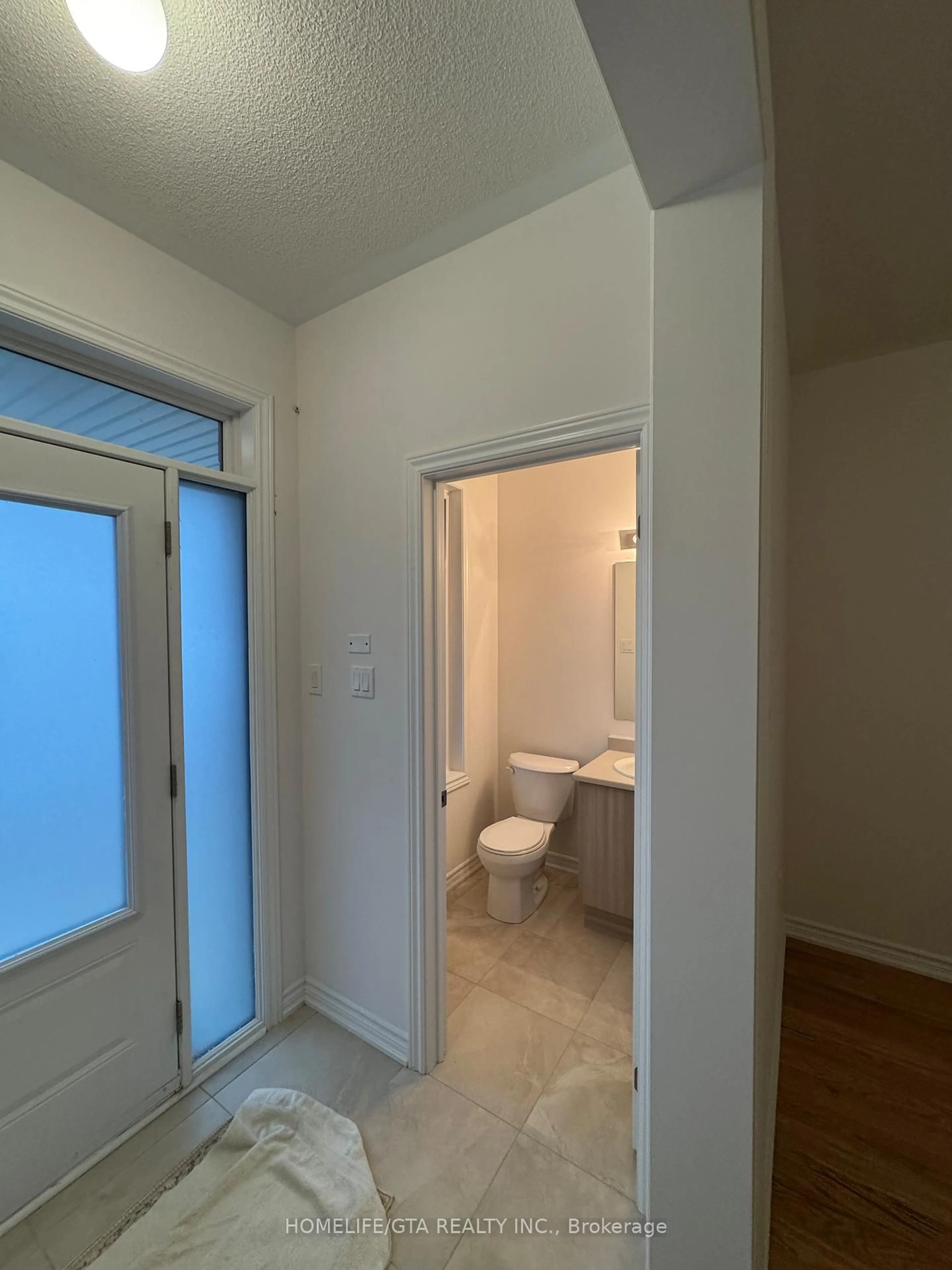A pic of a room for 80 Big Canoe Dr, Georgina Ontario L0E 1R0