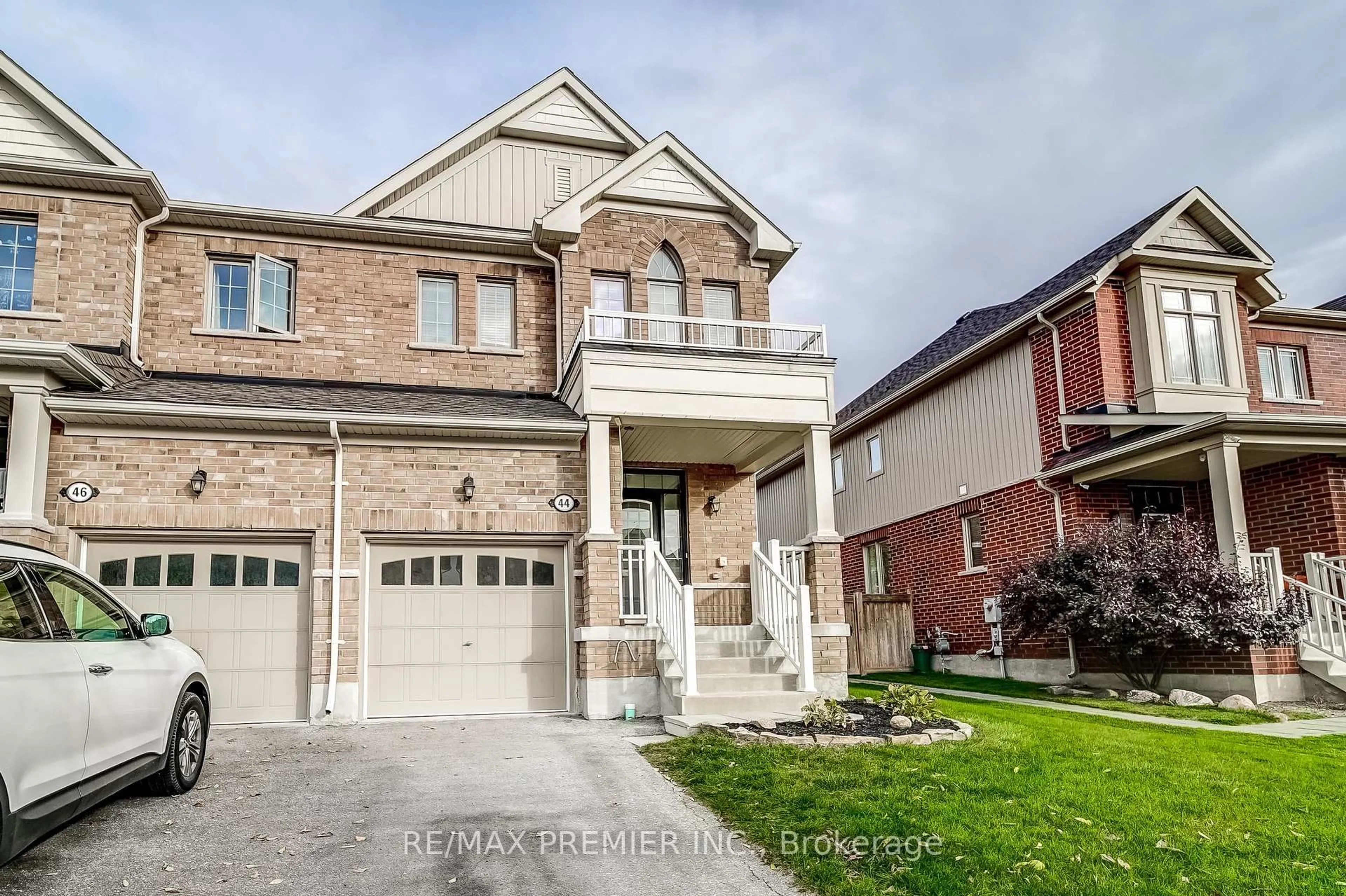 Home with brick exterior material, street for 44 Weaver Terr, New Tecumseth Ontario L0G 1W0