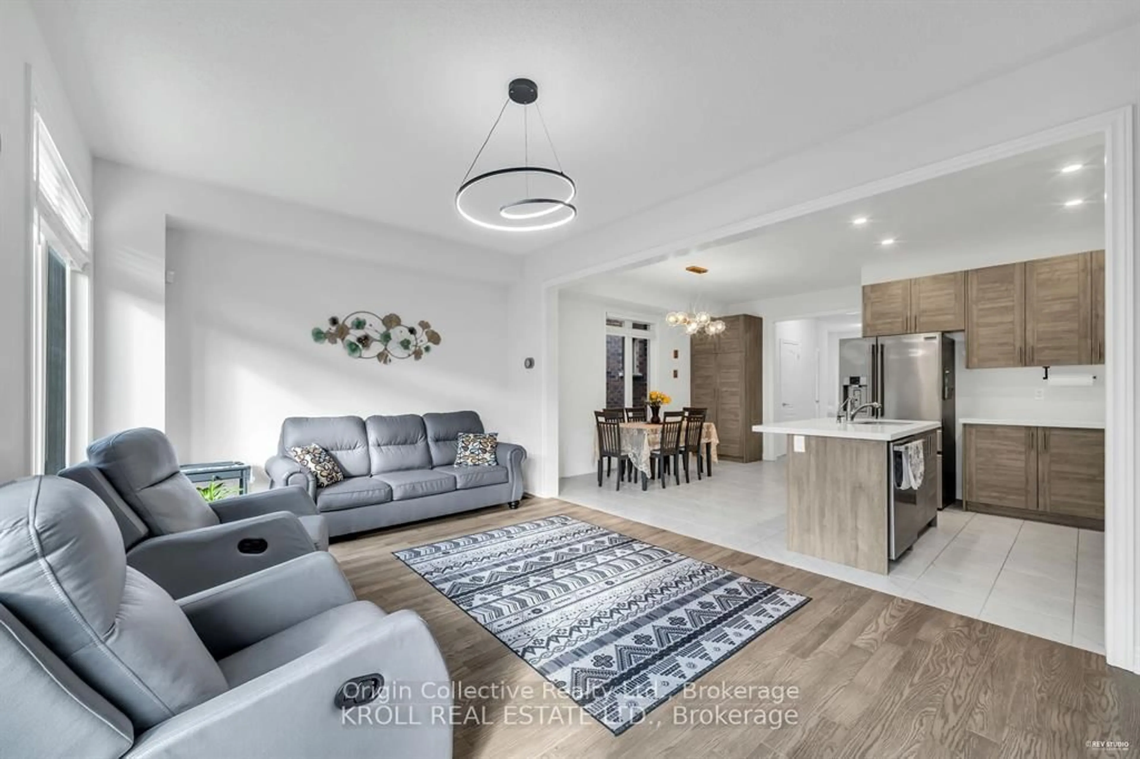 Open concept kitchen, unknown for 26 Frederick Taylor Way, East Gwillimbury Ontario L0G 1M0