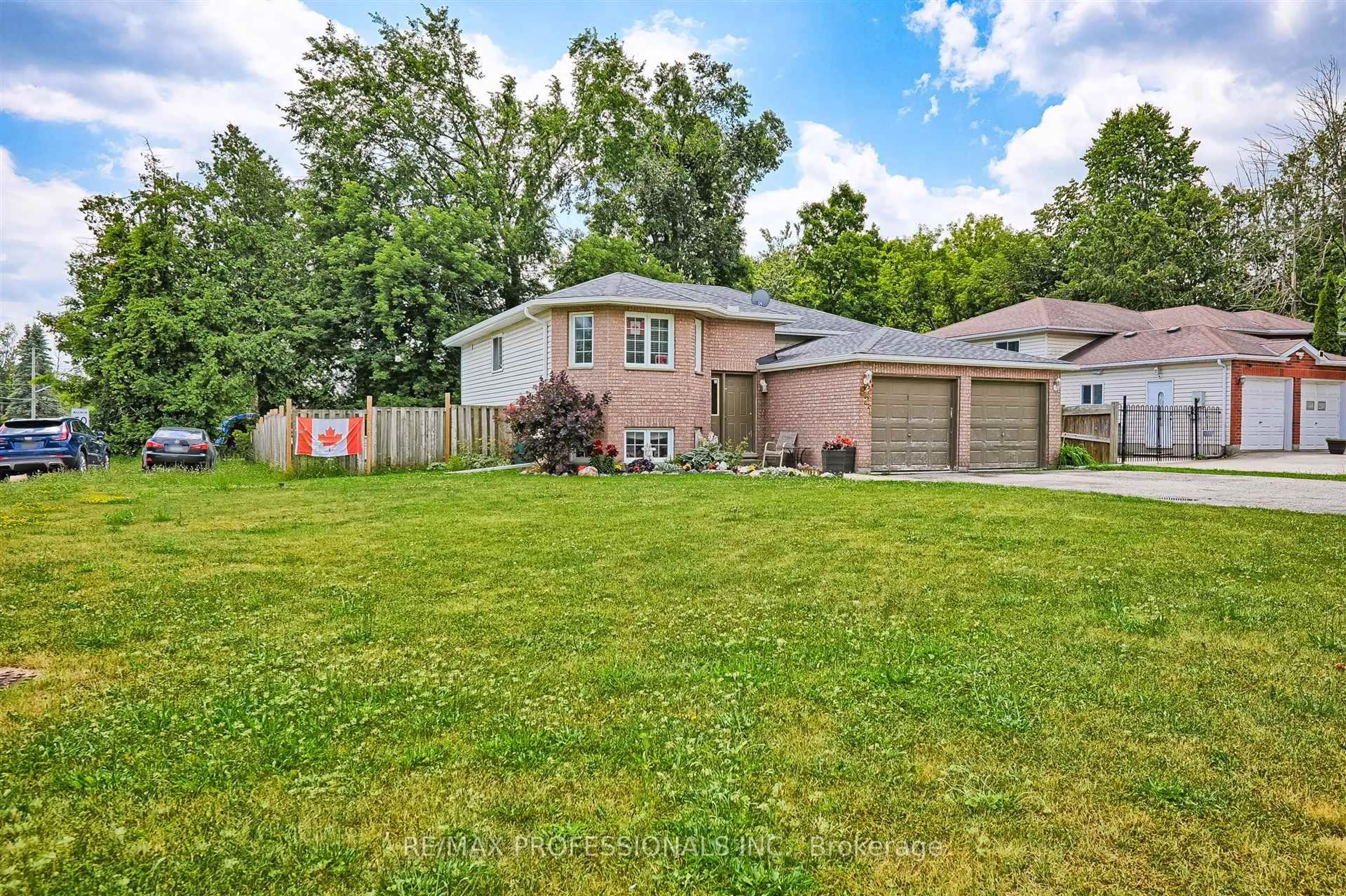 Unknown for 821 10th Innisfil Line, Innisfil Ontario L9S 3N4