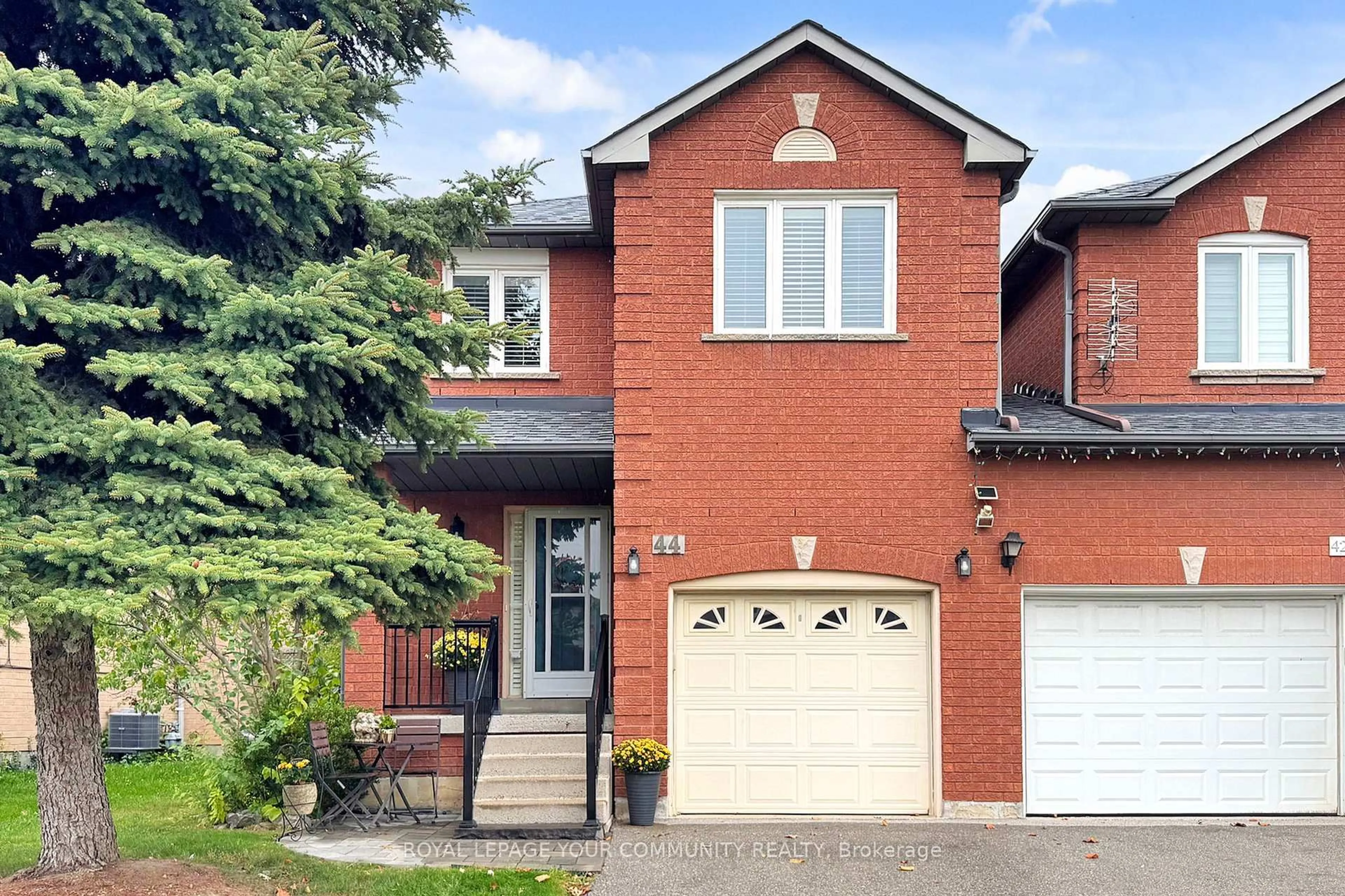 Home with brick exterior material, street for 44 Tumbleweed Crt, Vaughan Ontario L4L 8Y6