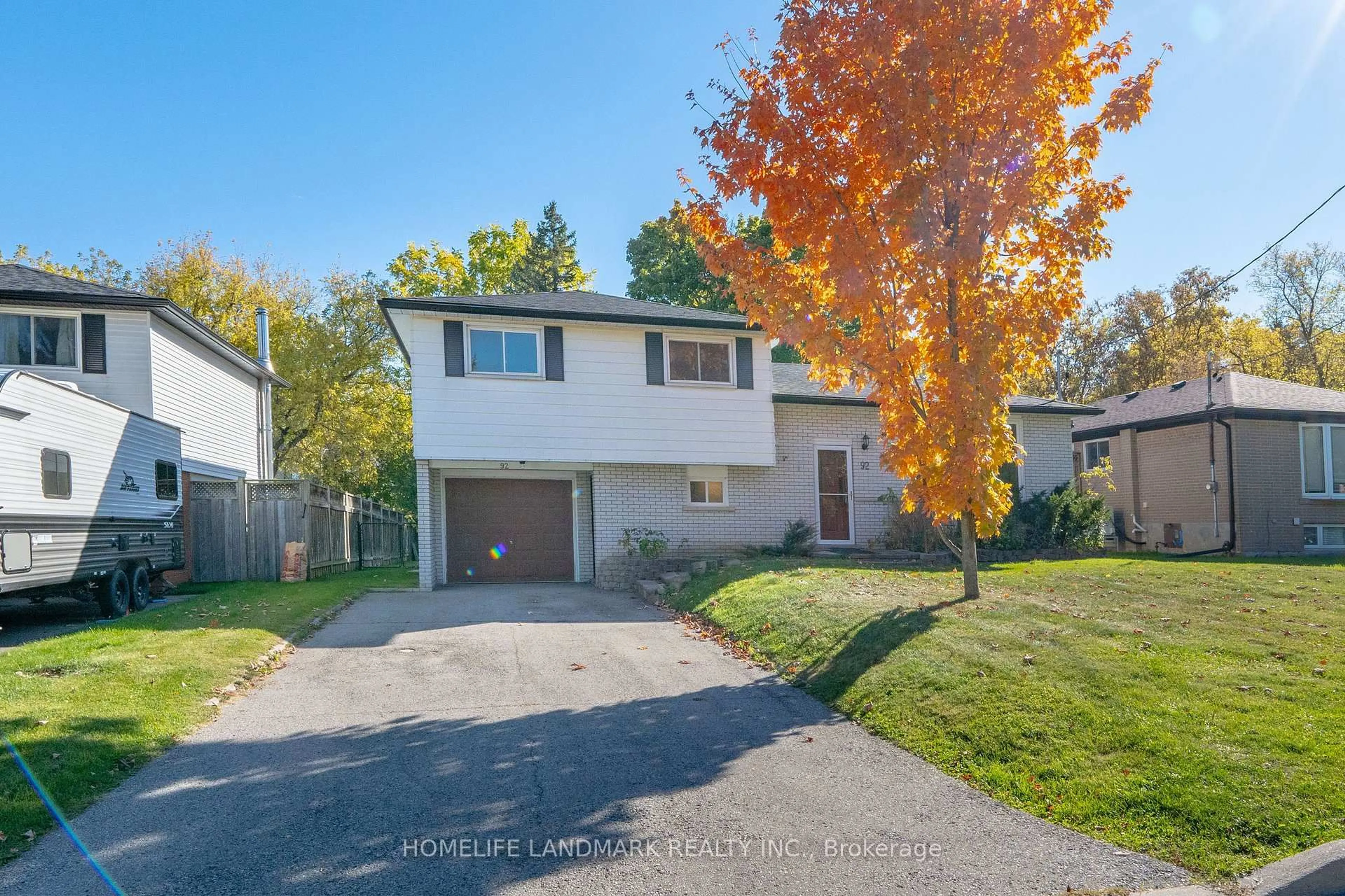 Unknown for 92 Lewis Dr, Newmarket Ontario L3Y 1R7