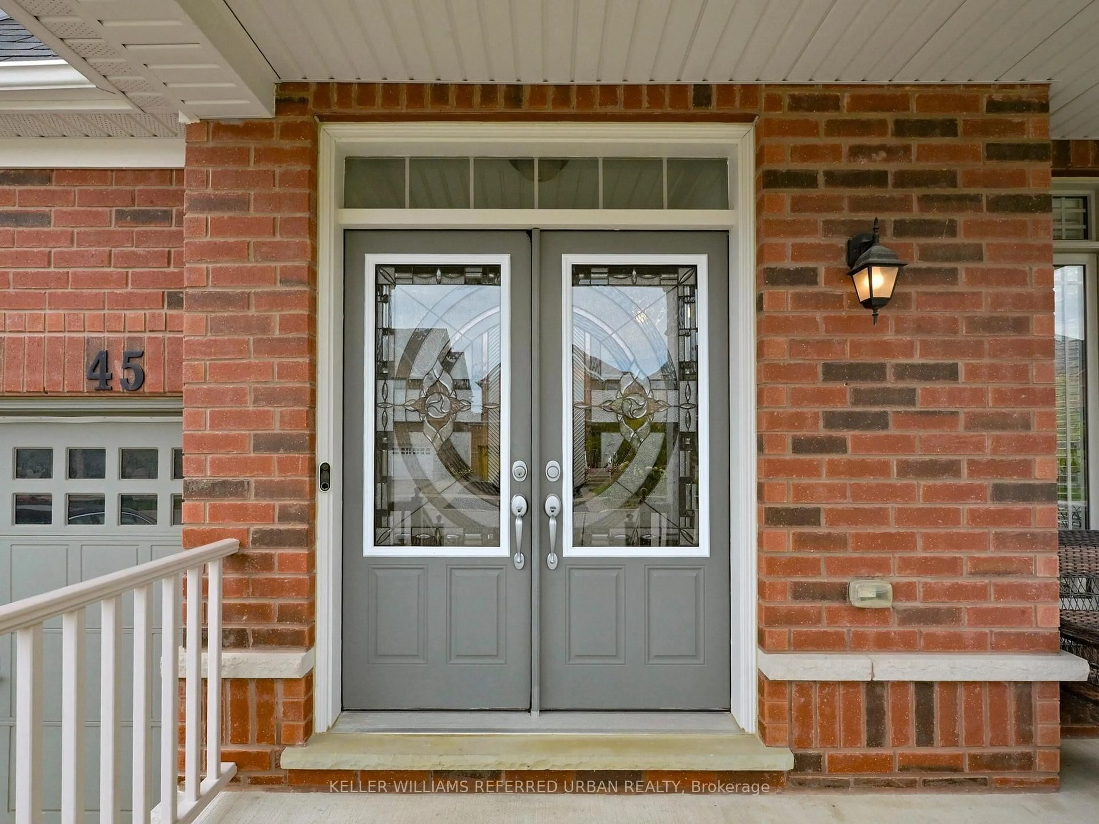 Indoor entryway for 45 Brookview Dr, Bradford West Gwillimbury Ontario L3Z 0S6