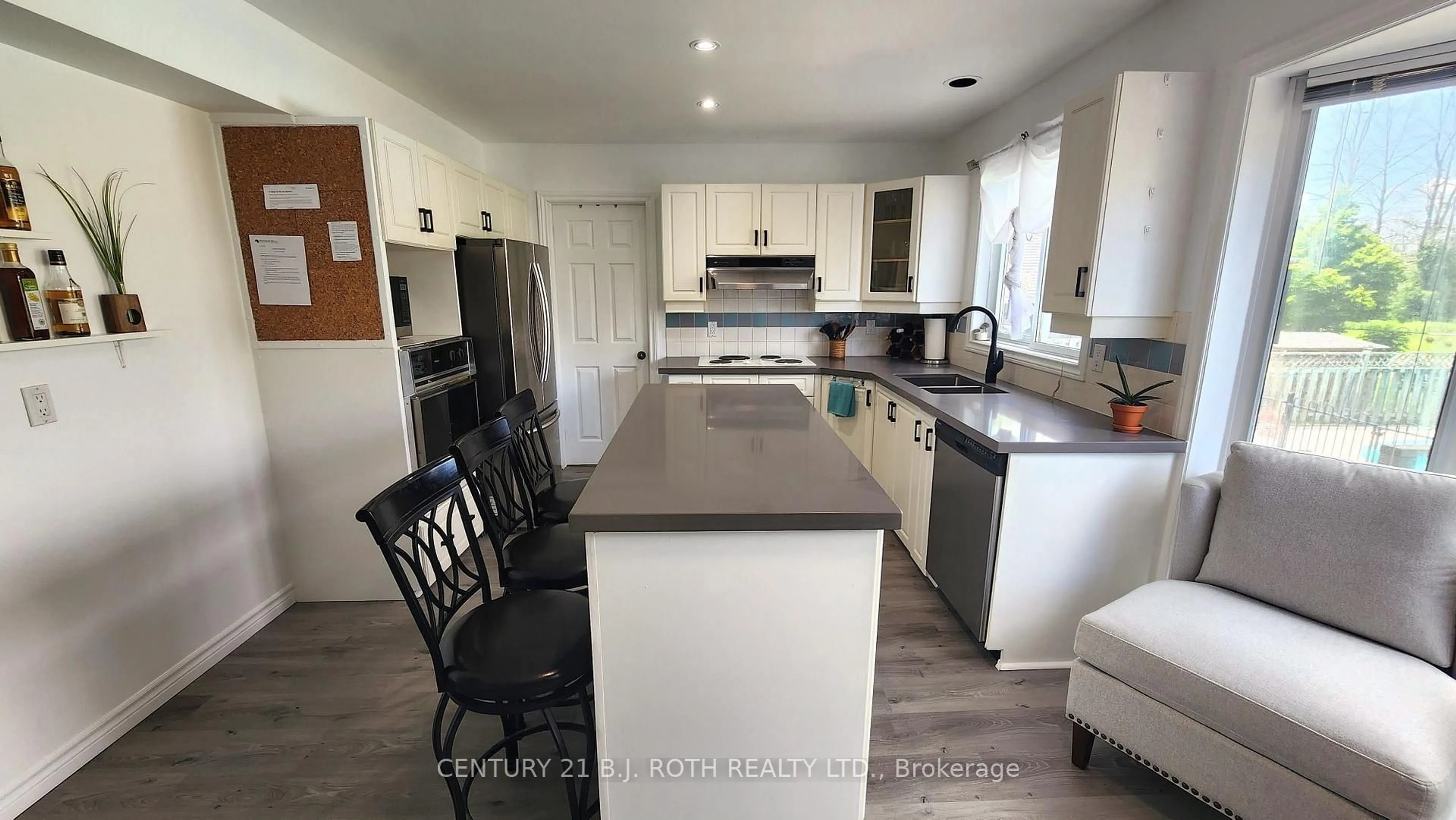 Open concept kitchen, unknown for 1252 Shore Acres Dr, Innisfil Ontario L0L 1R0