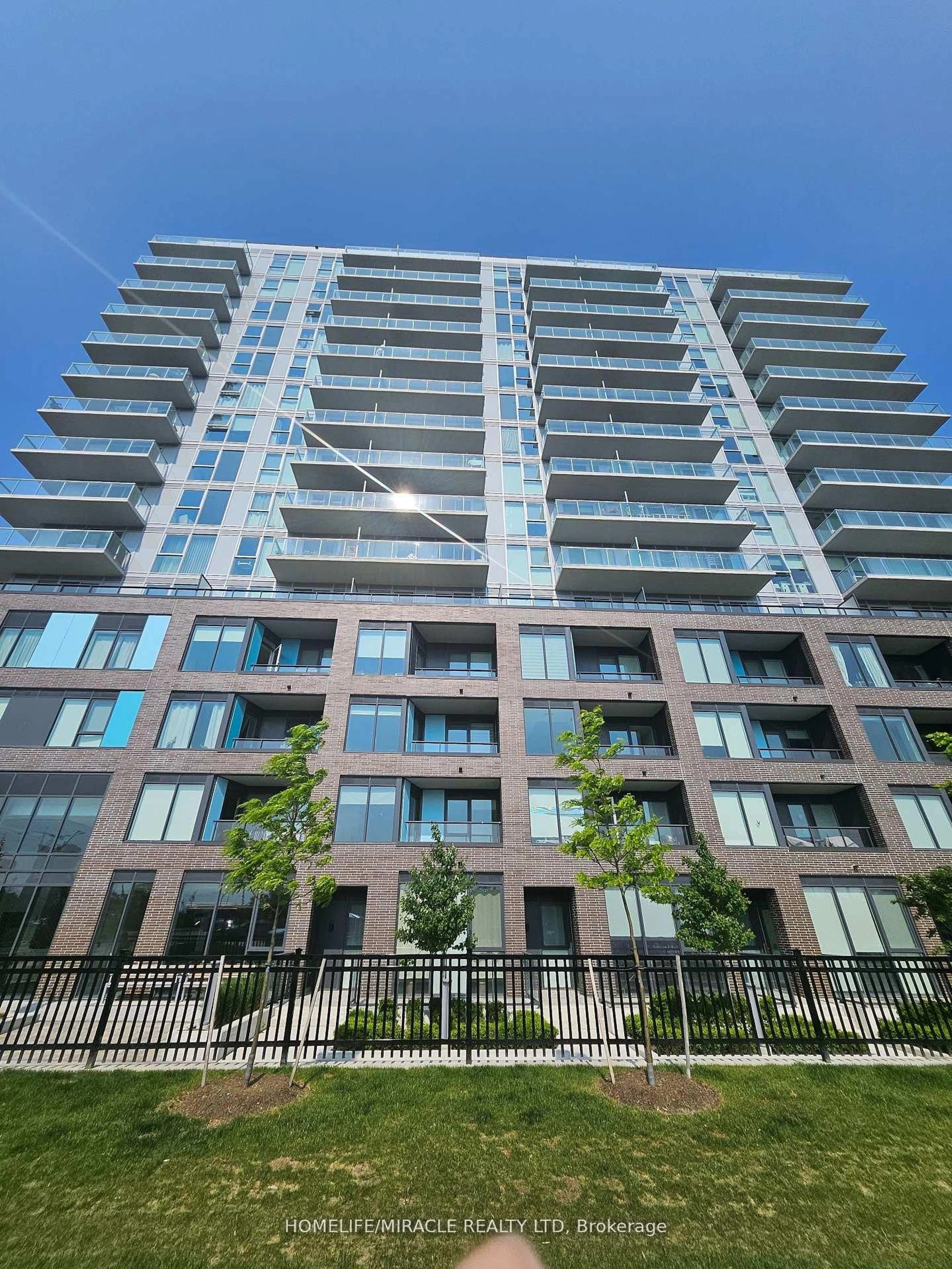 Unknown for 185 DEERFIELD Rd #116, Newmarket Ontario L3Y 0G7