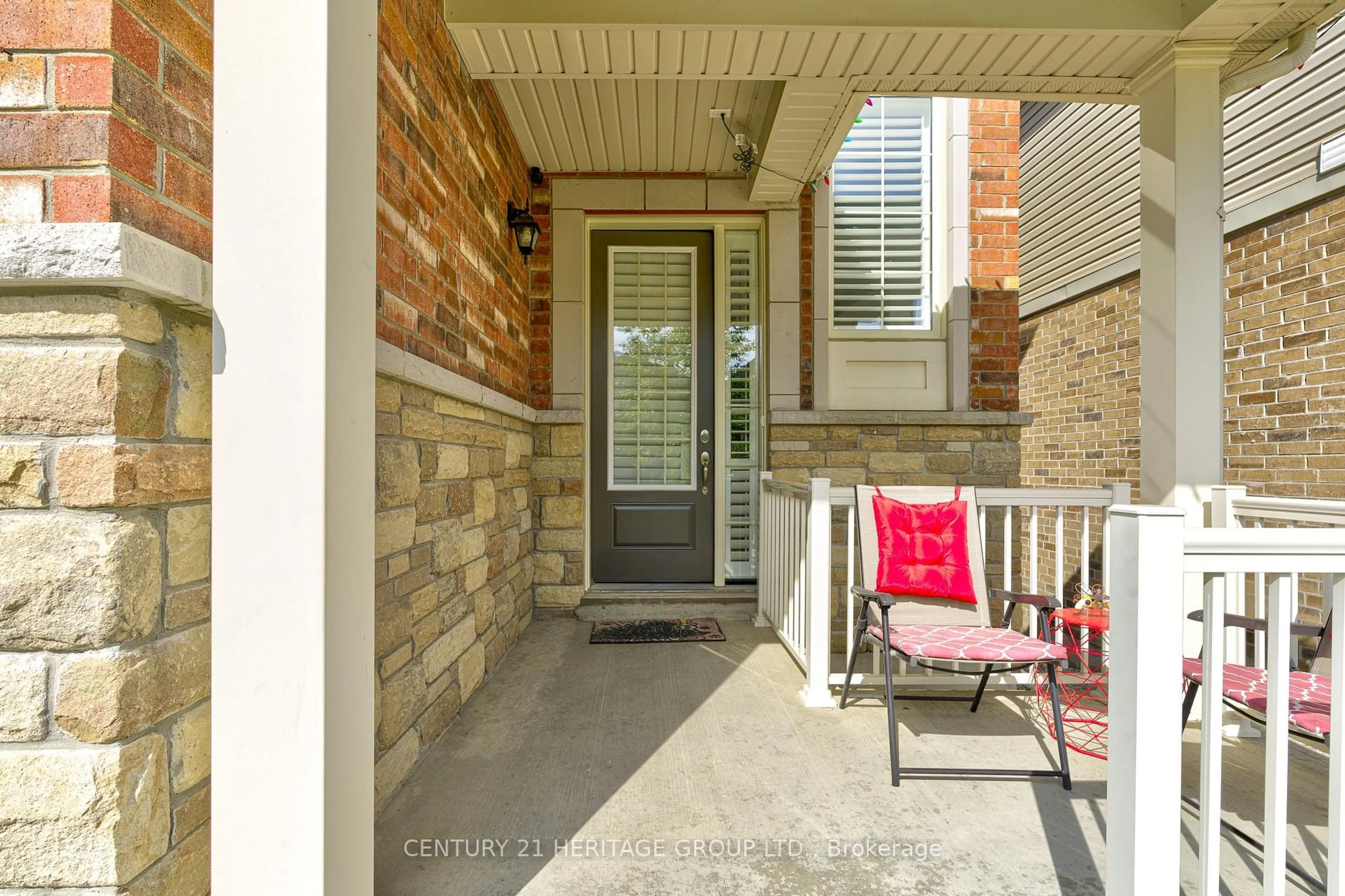 Indoor entryway for 32 Michaelis St, New Tecumseth Ontario L9R 0M8