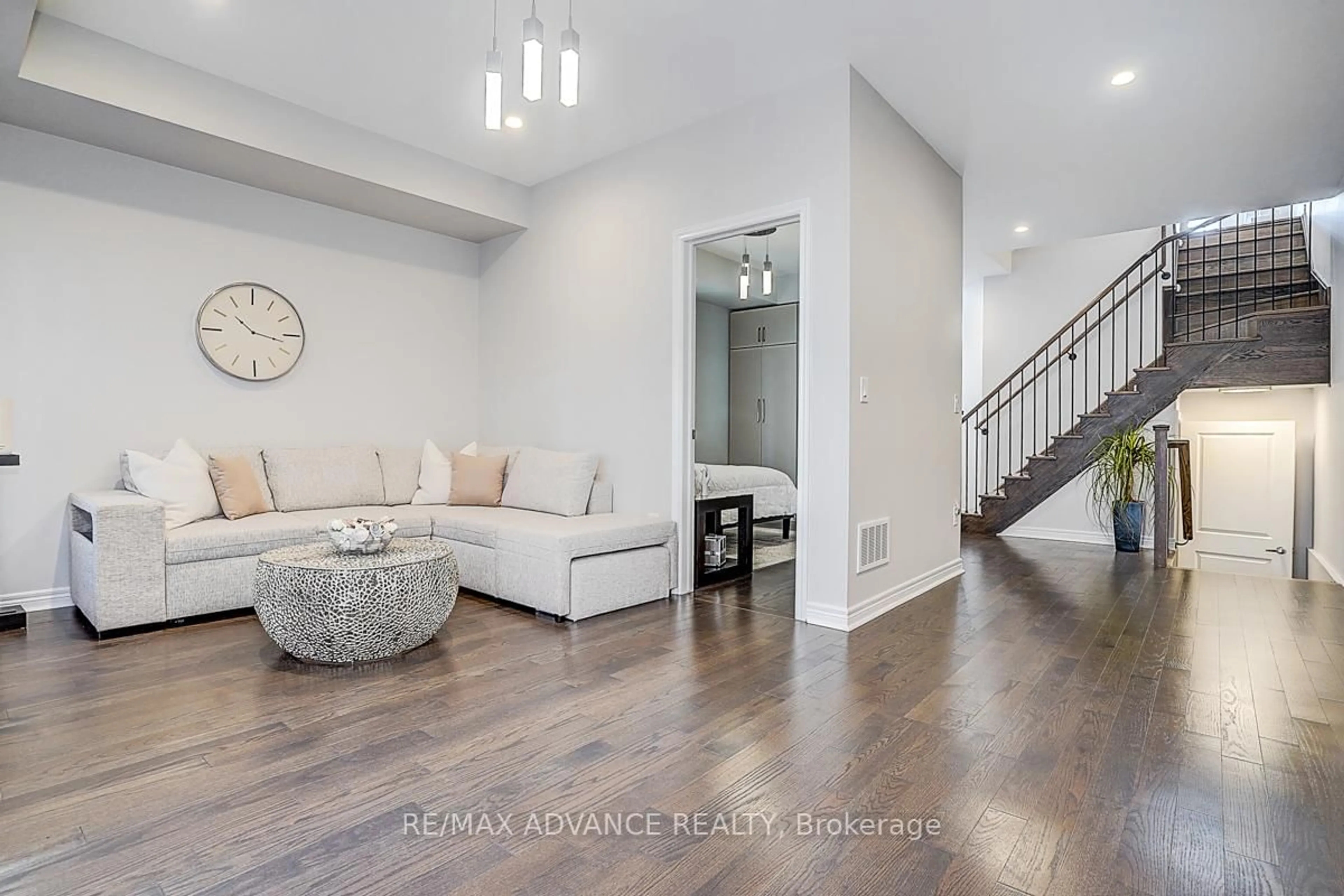 Living room with furniture, unknown for 30 Laskin Dr, Vaughan Ontario L6A 5A4