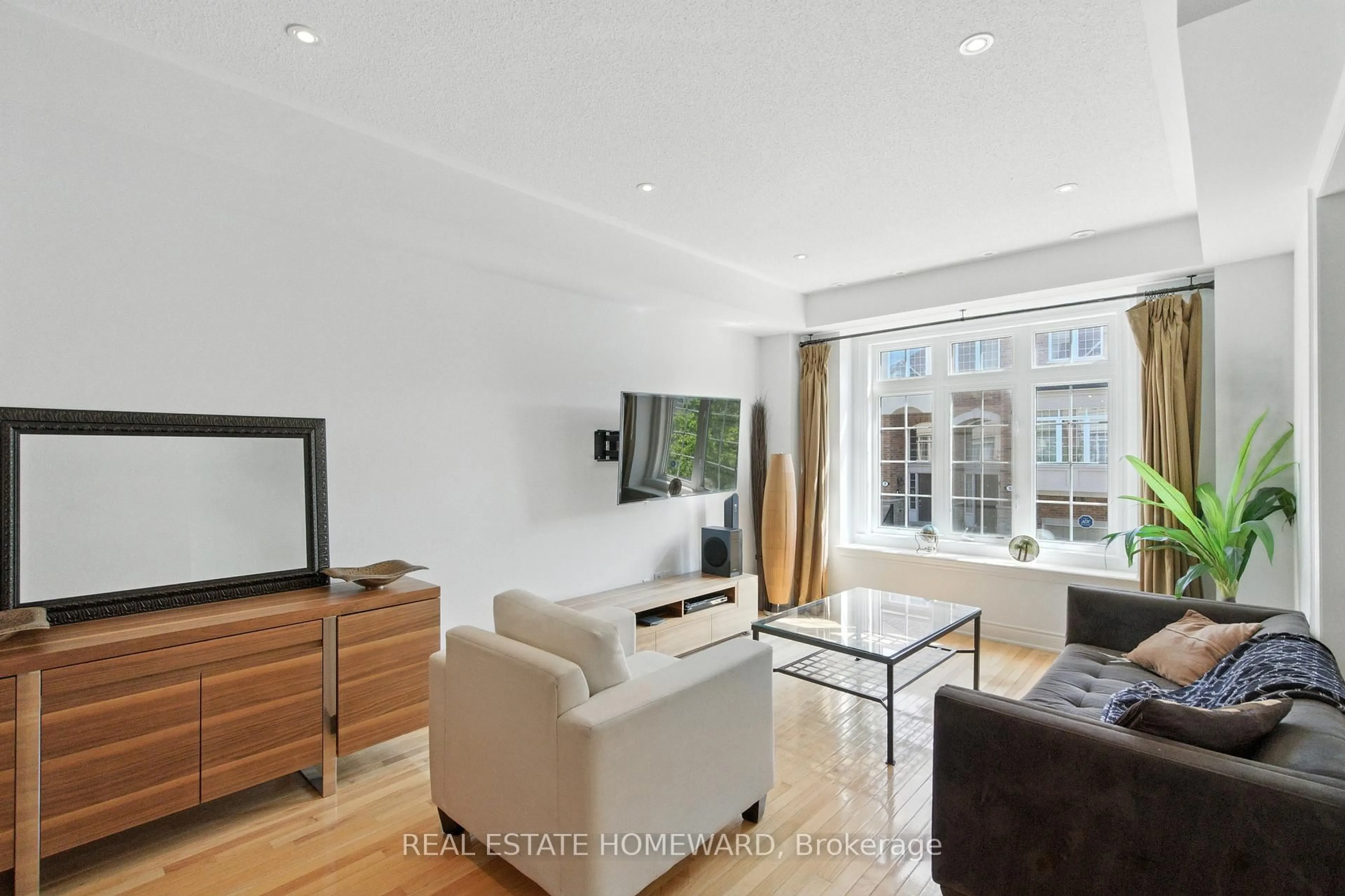 Living room with furniture, unknown for 4 Isaac Devins Ave, Vaughan Ontario L4L 0A4