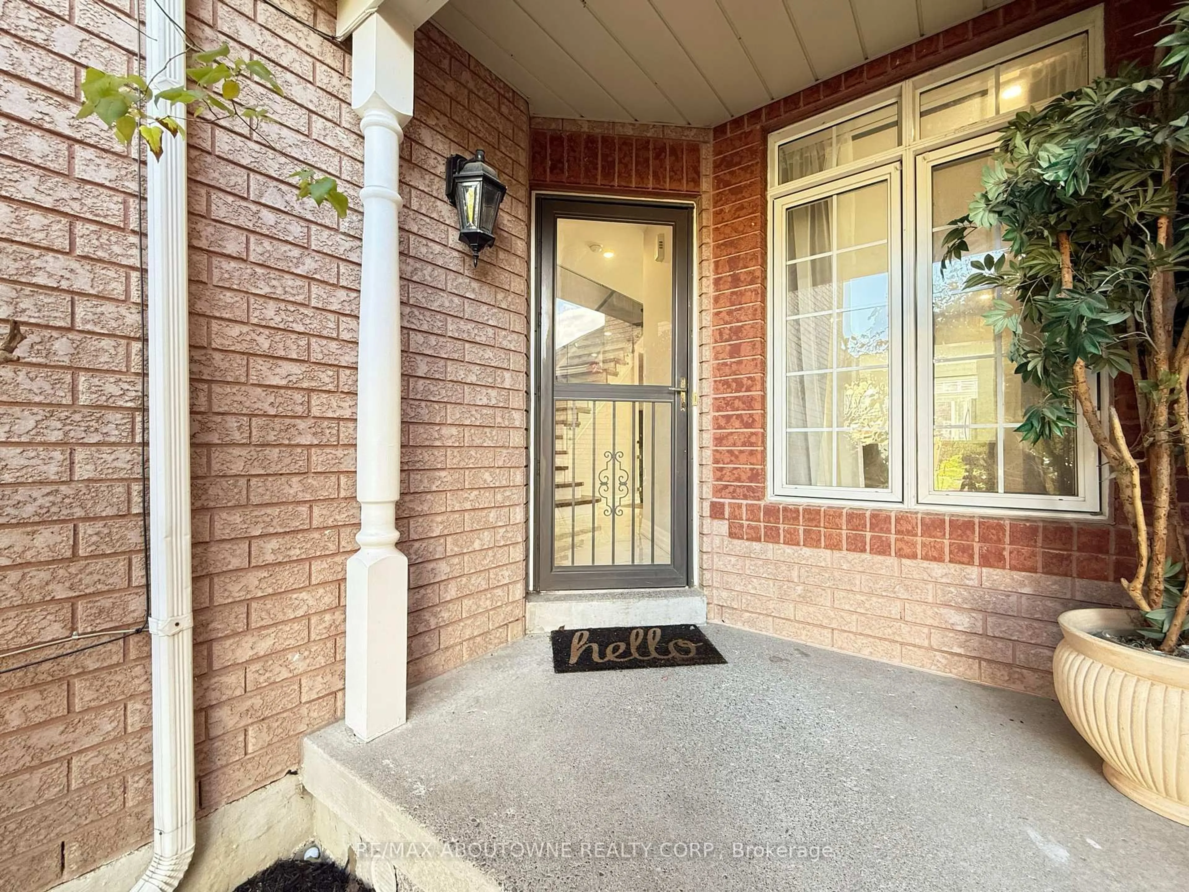 Unknown for 44 Craddock St, Vaughan Ontario L6A 2R4
