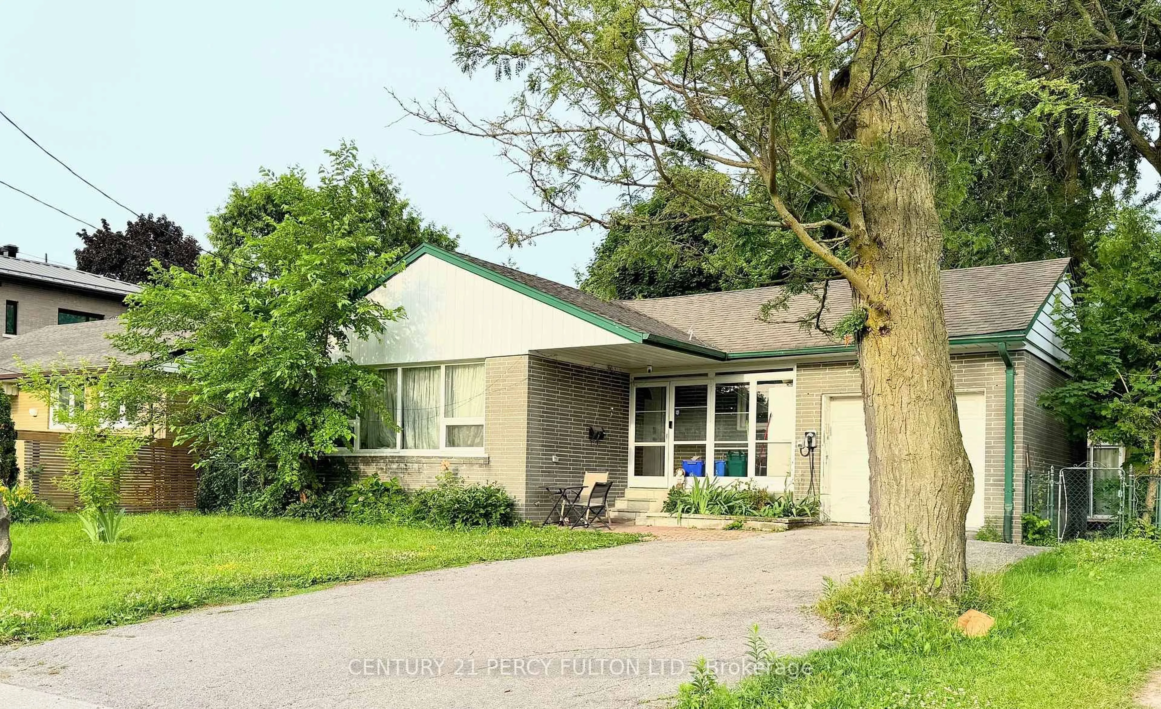Unknown for 272 Conestoga Ave, Richmond Hill Ontario L4C 2H2