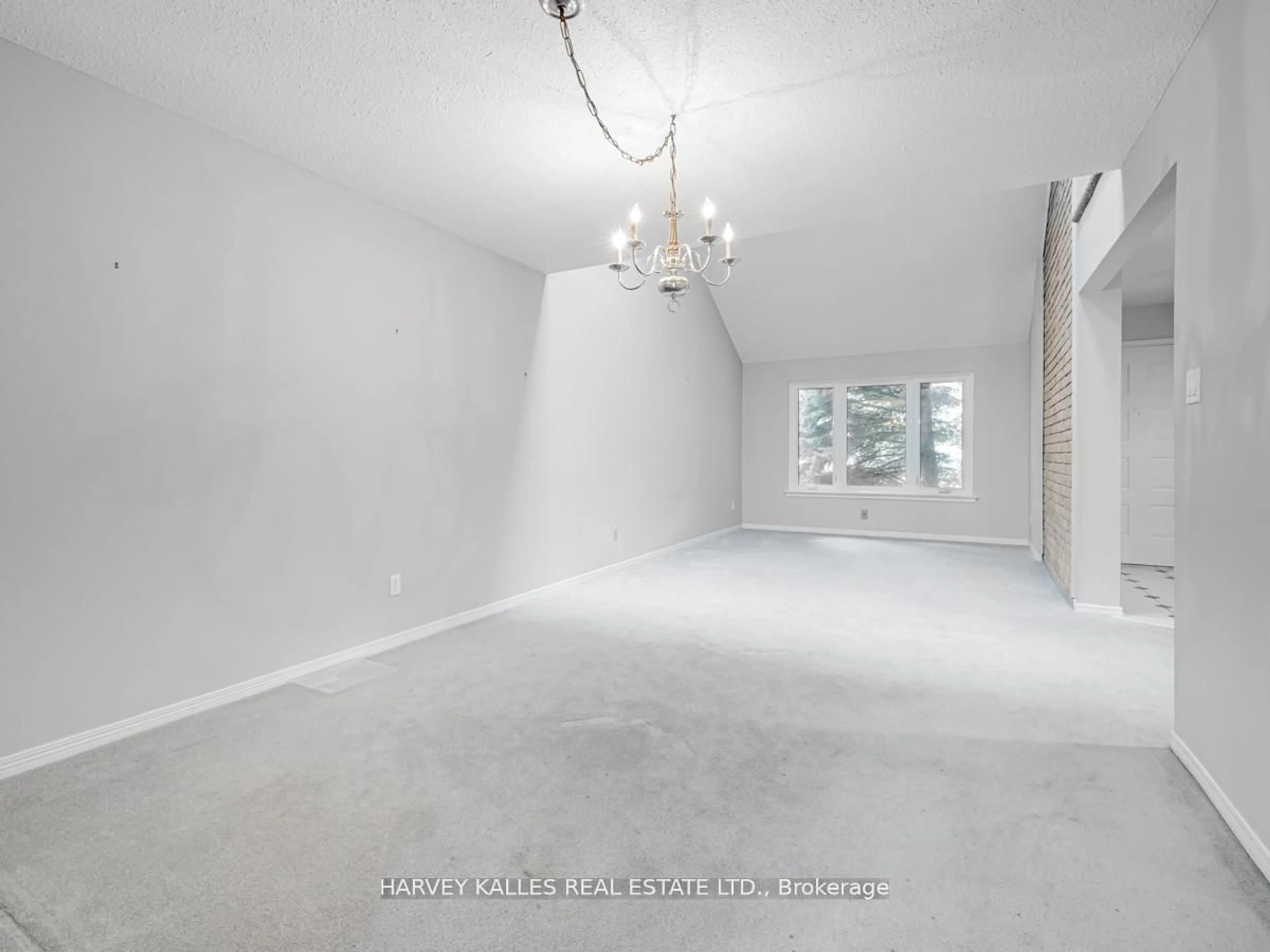 A pic of a room for 18 Finlayson Crt, Vaughan Ontario L4J 3B8
