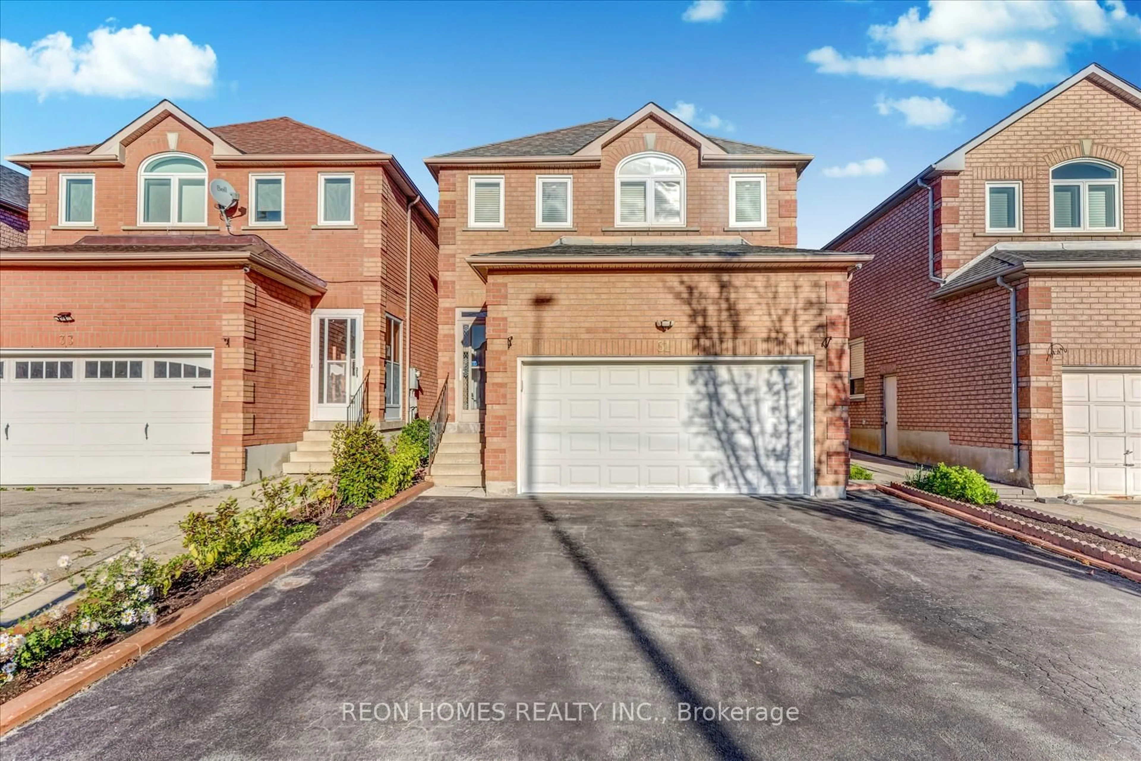 Home with brick exterior material, street for 31 Sophia Rd, Markham Ontario L3S 3Y5