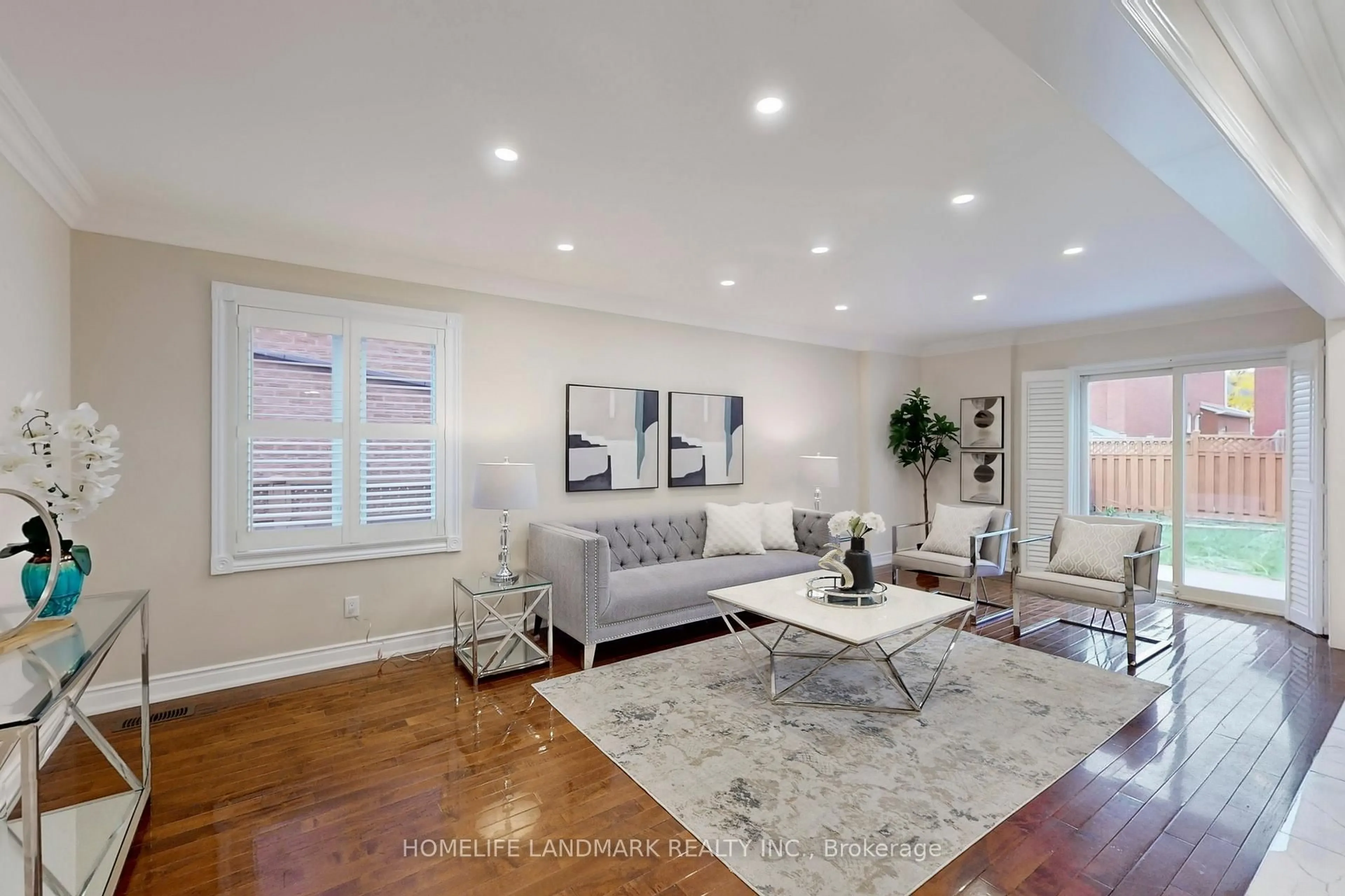 Living room with furniture, unknown for 5 Irenemount Cres, Markham Ontario L3S 3C7