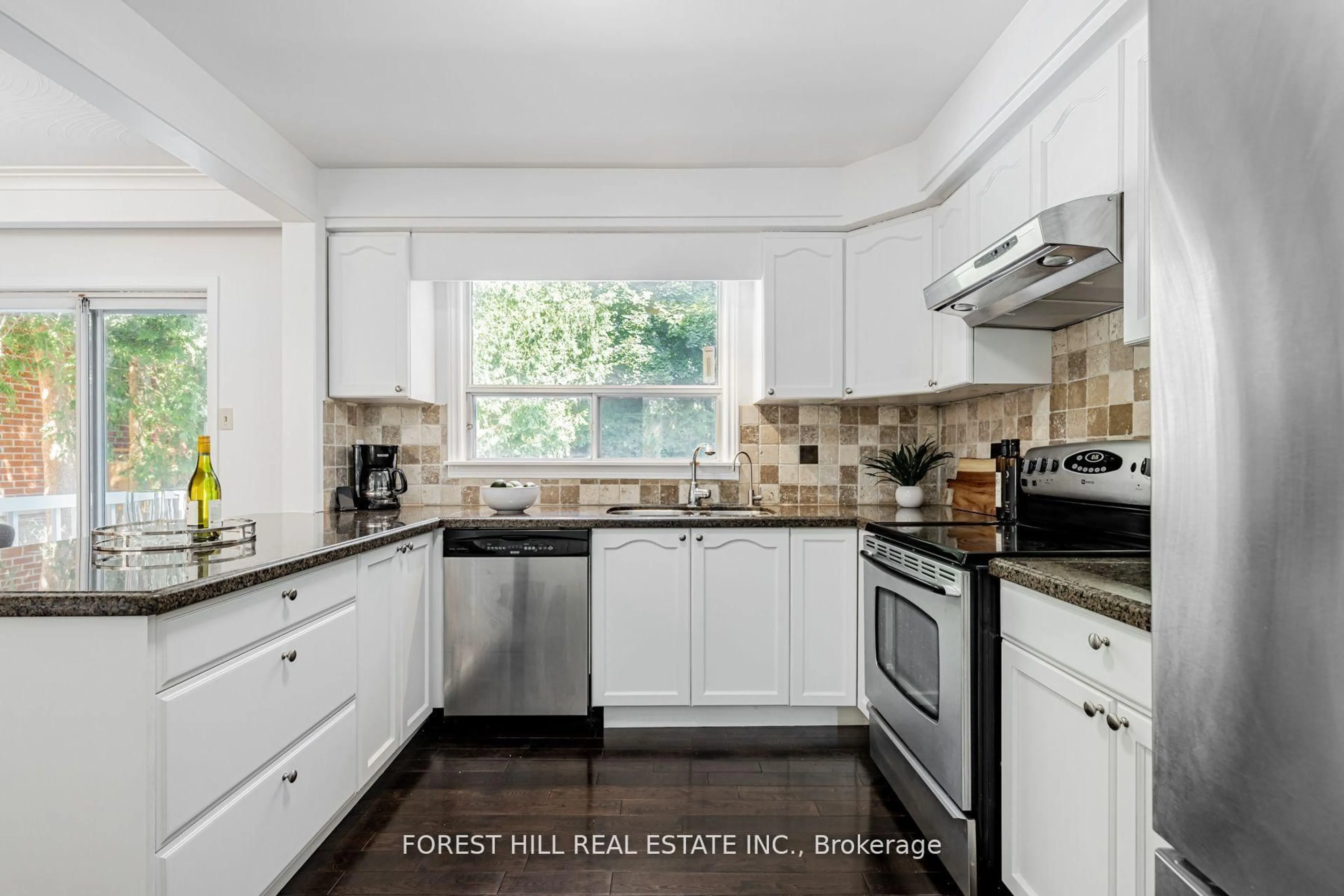 Open concept kitchen, ceramic/tile floor for 4 Dalmeny Rd, Markham Ontario L3T 1L9