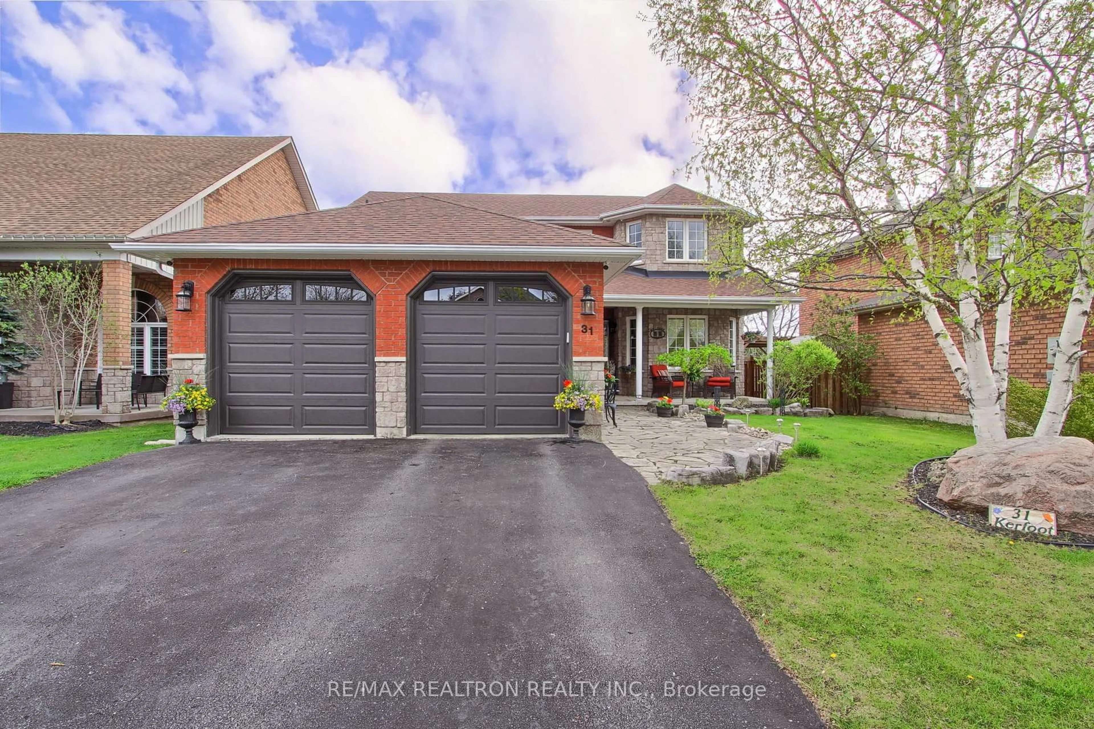 Home with brick exterior material, street for 31 Kerfoot Cres, Georgina Ontario L4P 4C1