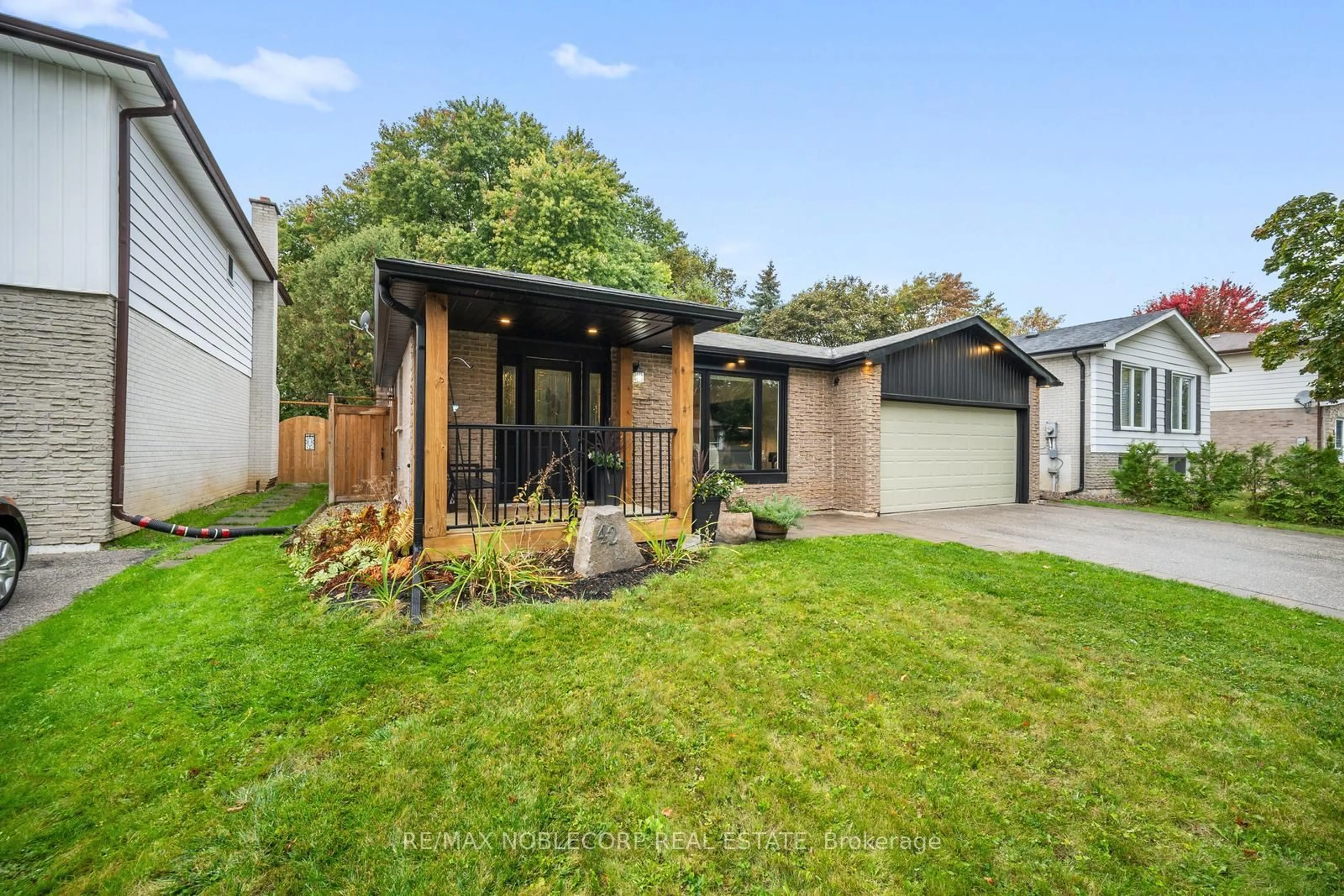 Unknown for 42 Mitchell Ave, New Tecumseth Ontario L9R 1C2