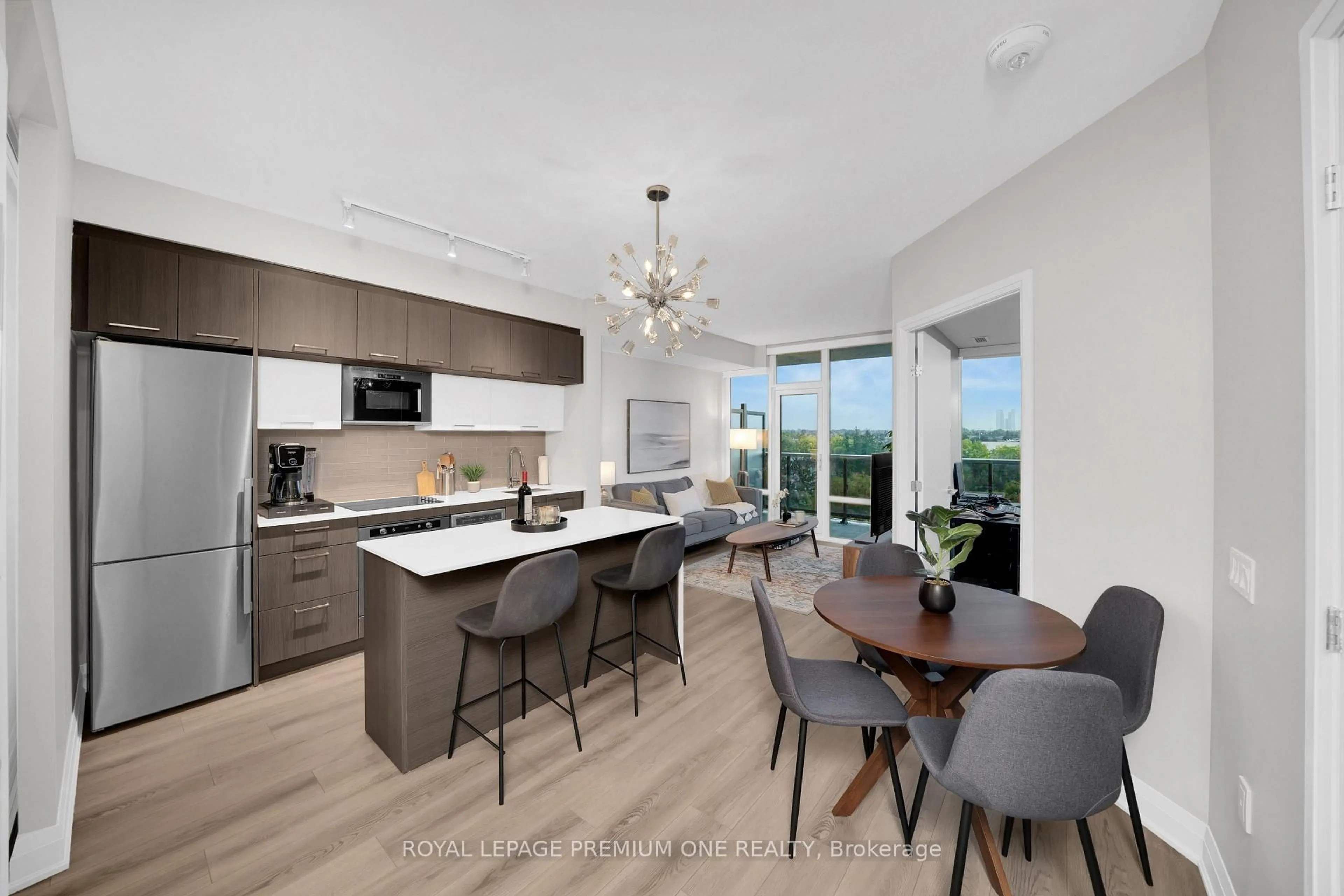 Open concept kitchen, unknown for 4800 Highway 7 Rd #623, Vaughan Ontario L4L 1H8