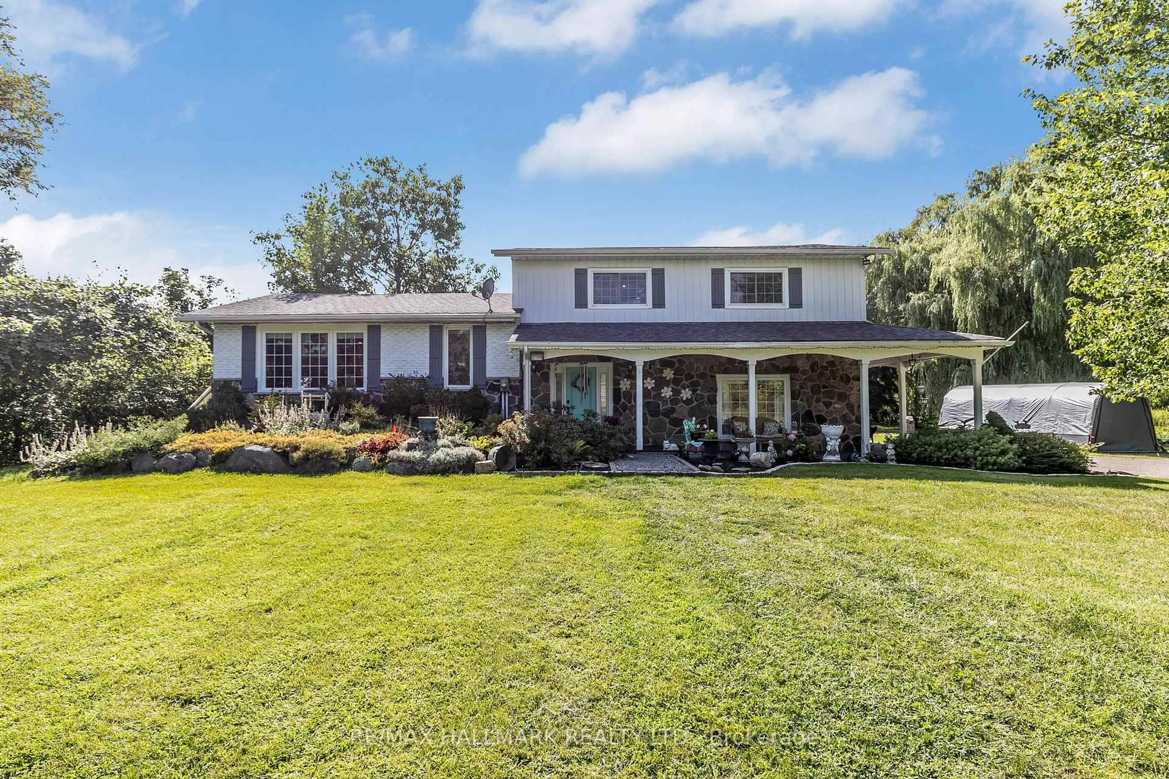 Unknown for 2230 Spring St, Innisfil Ontario L9S 2B6