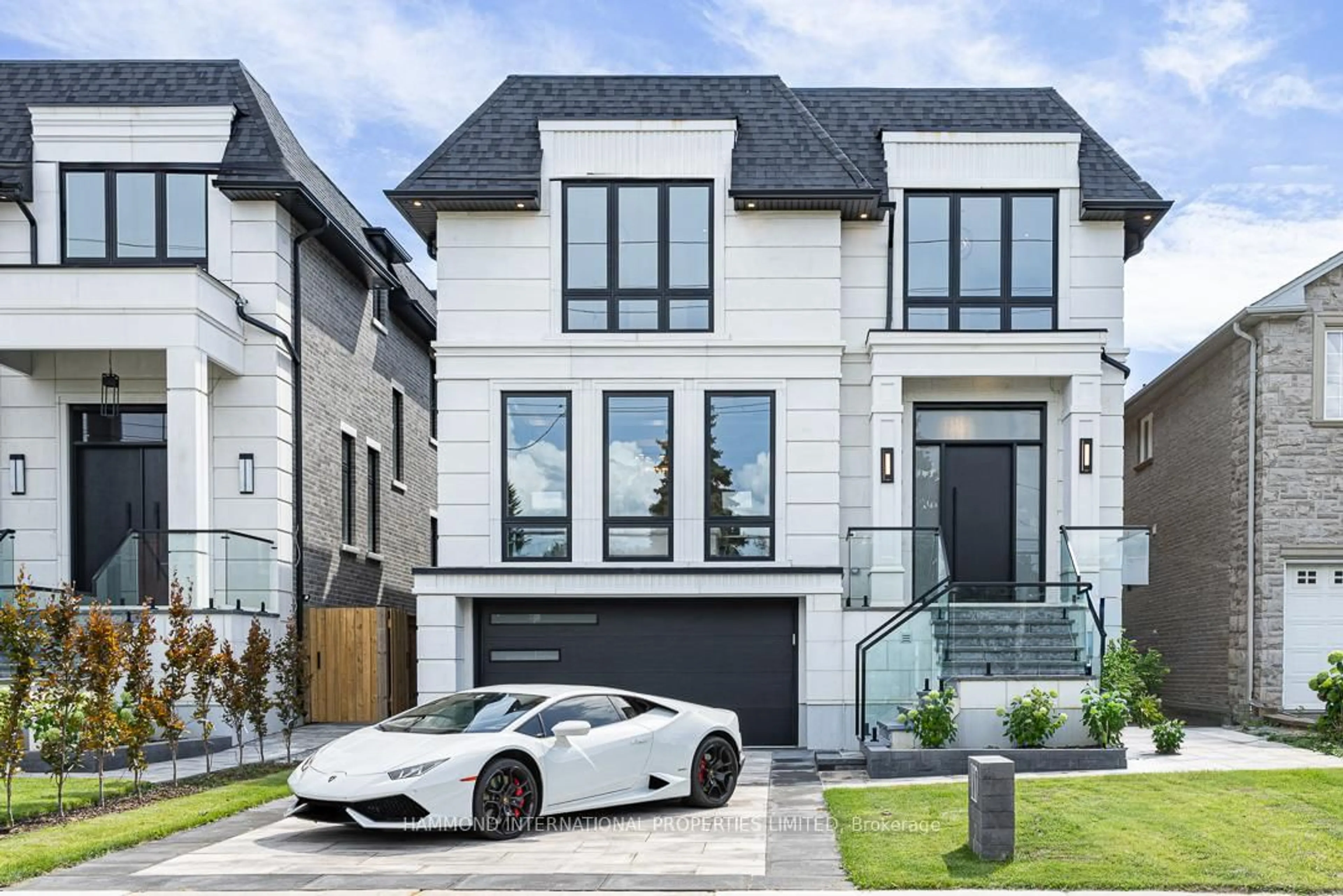 Home with brick exterior material, street for 117 Crestwood Rd, Vaughan Ontario L4J 1A7